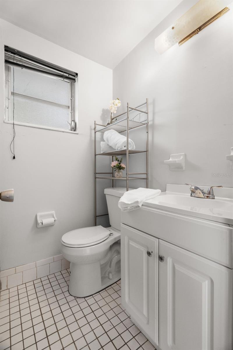 2027 E VALENCIA WAY E — photo 27