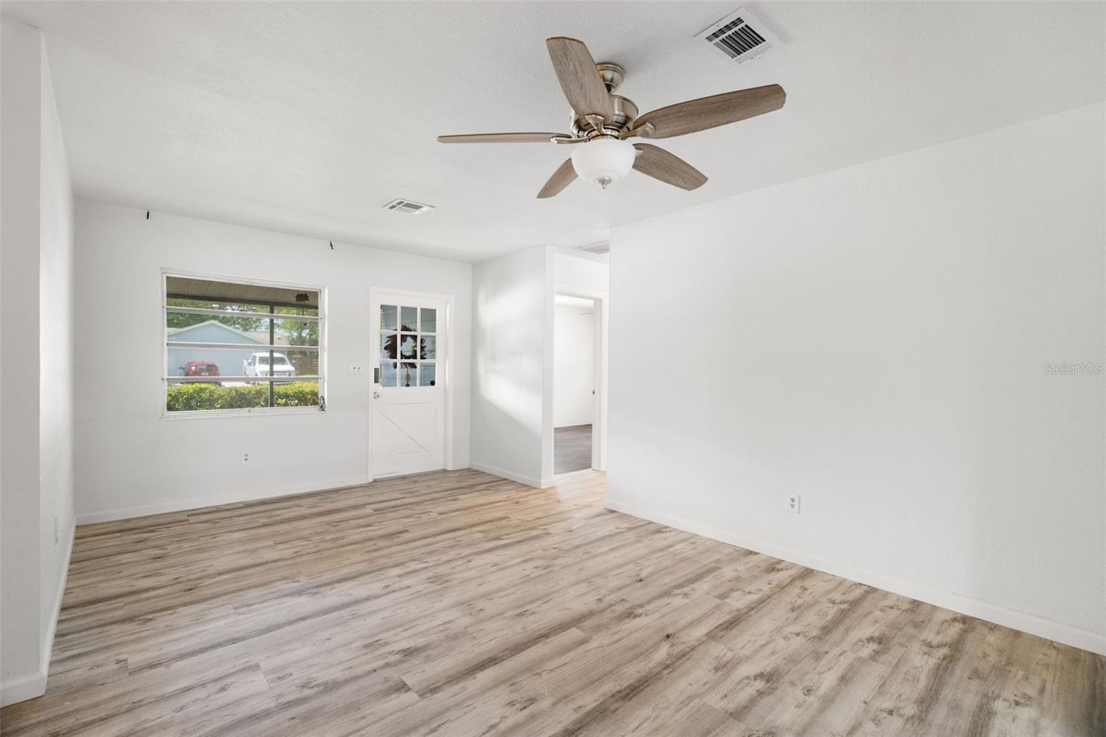 2027 E VALENCIA WAY E — photo 16