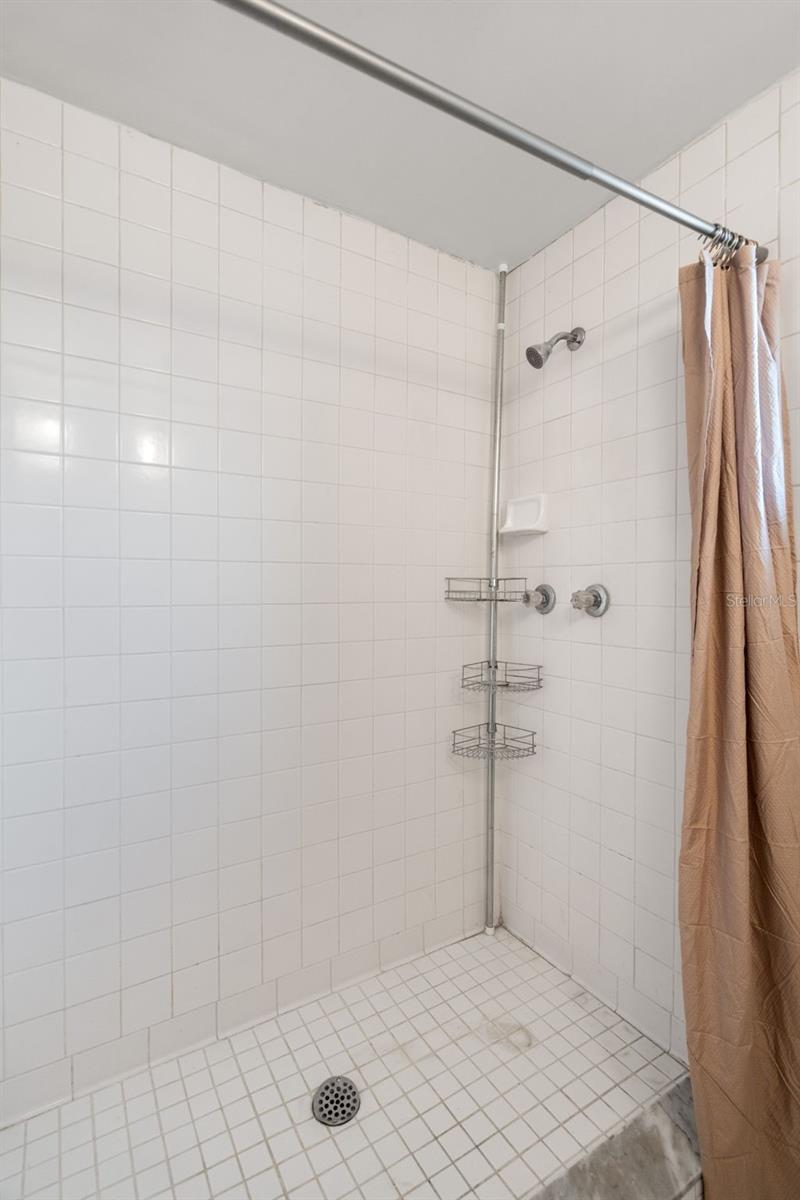 2027 E VALENCIA WAY E — photo 28