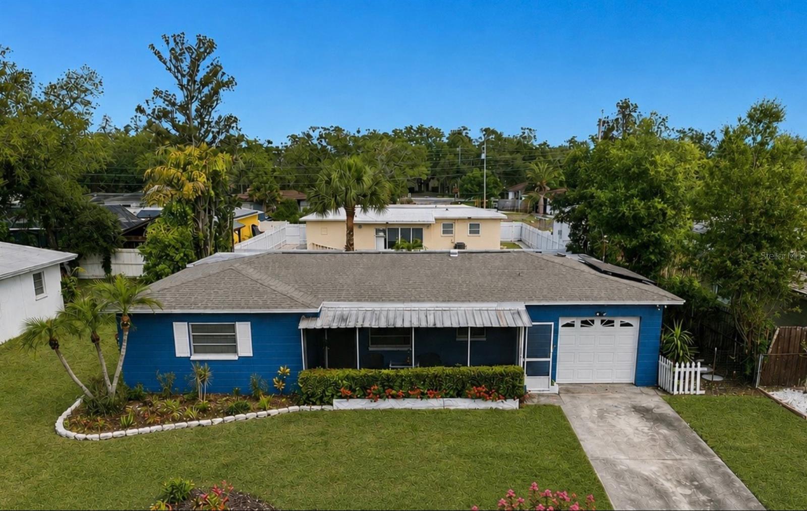 2027 E VALENCIA WAY E — photo 2