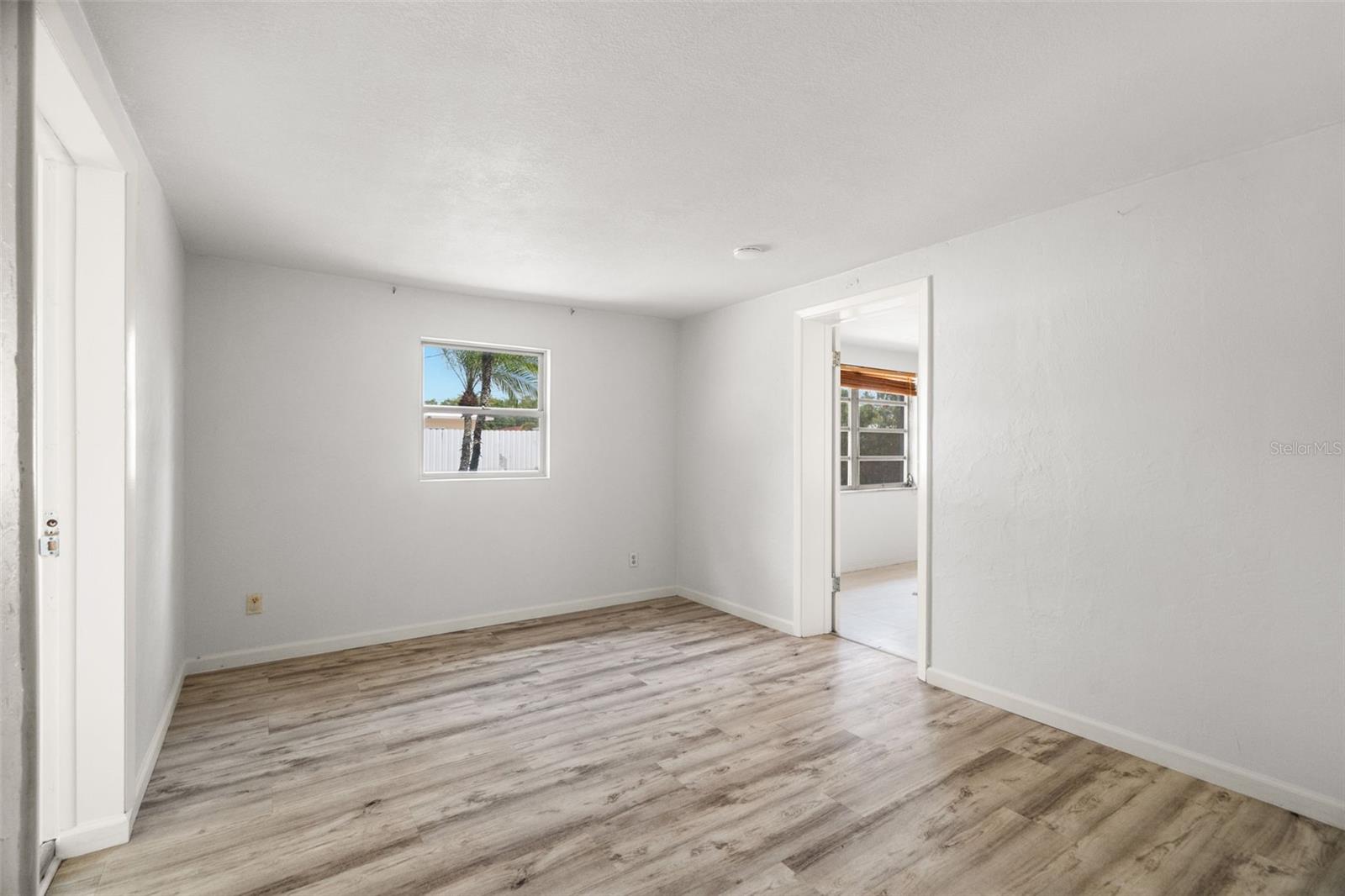 2027 E VALENCIA WAY E — photo 17