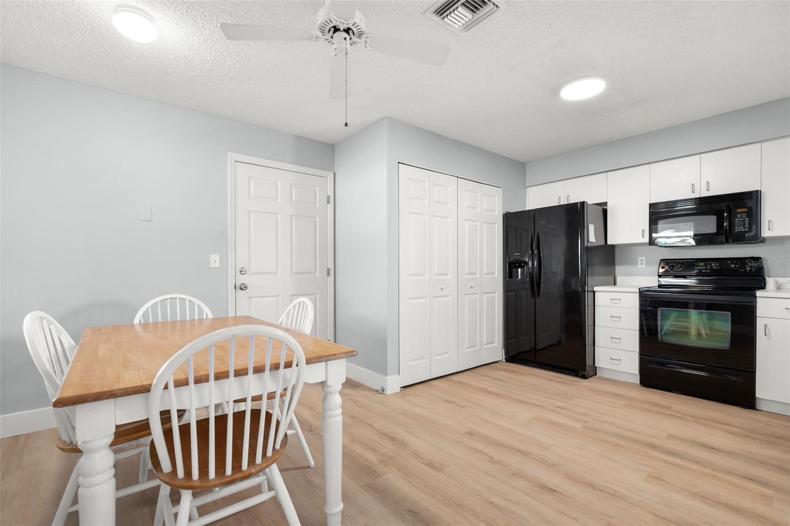 2515 LANTANA LN — photo 11