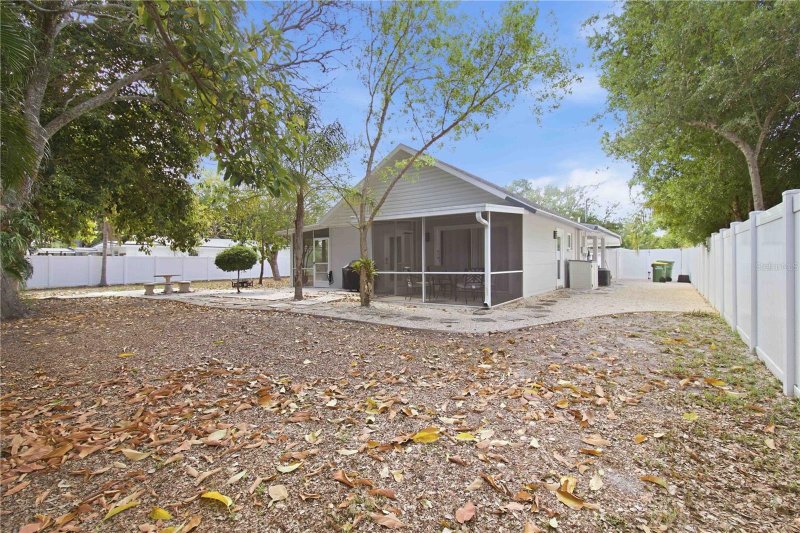 2545 BROWNING ST — photo 43