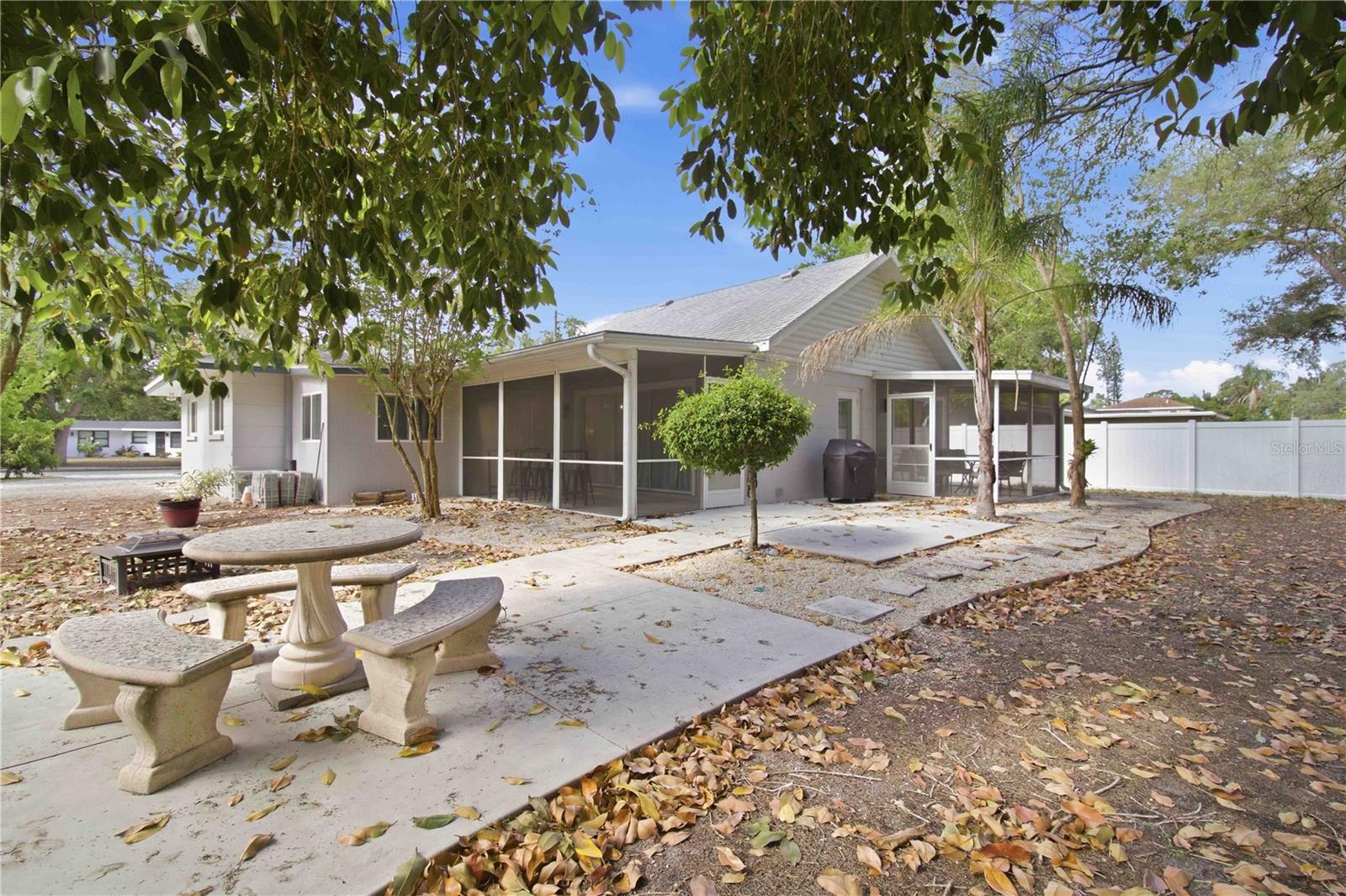 2545 BROWNING ST — photo 45
