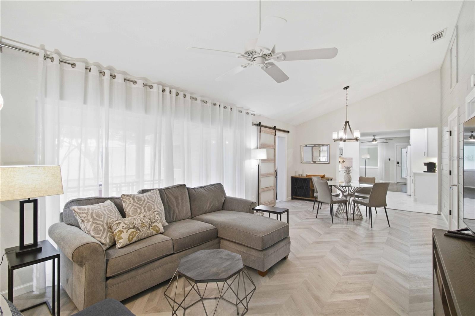 2545 BROWNING ST — photo 18