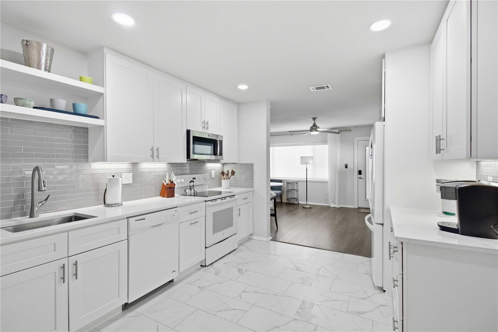 2545 BROWNING ST — photo 14