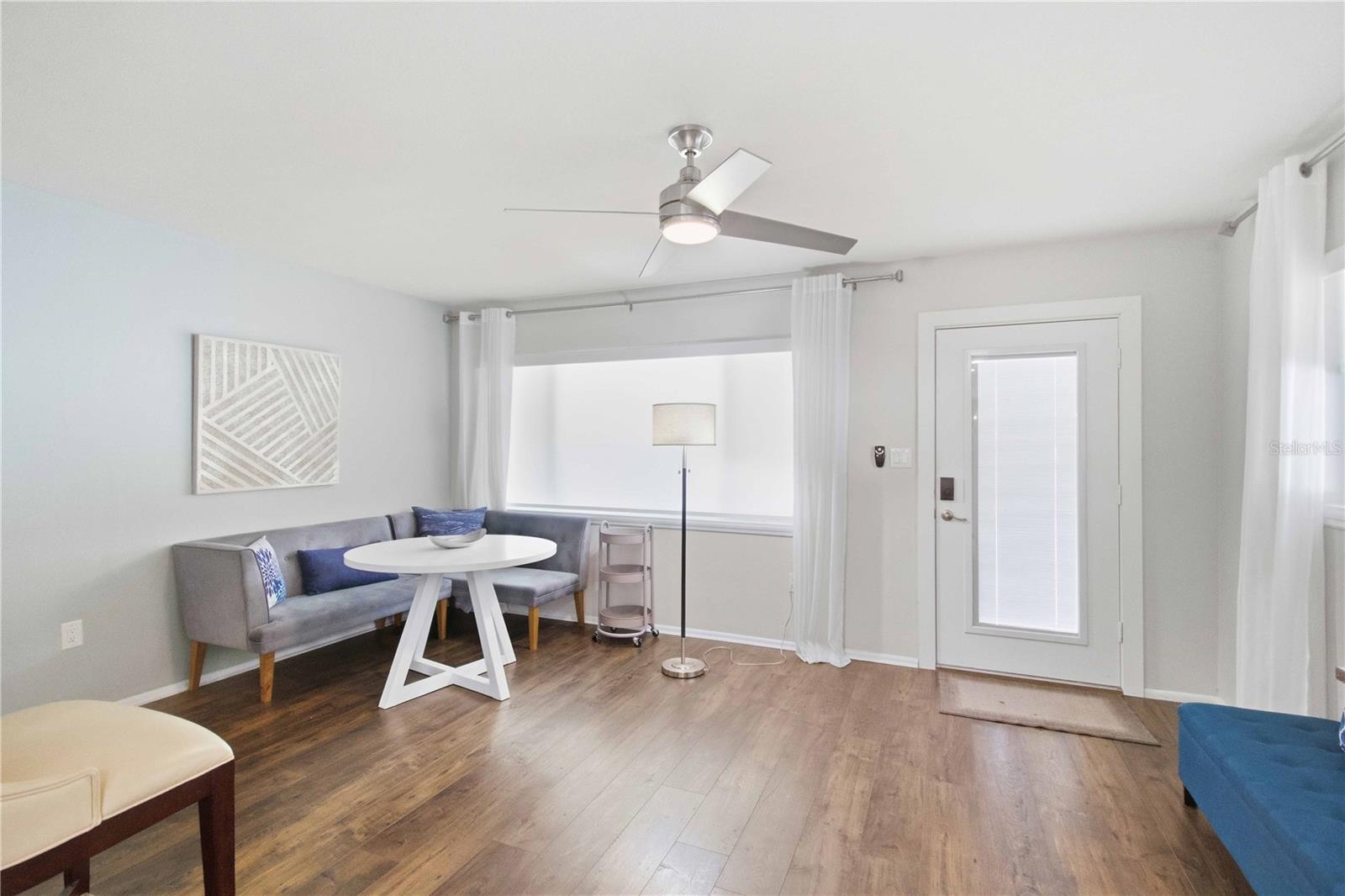 2545 BROWNING ST — photo 9