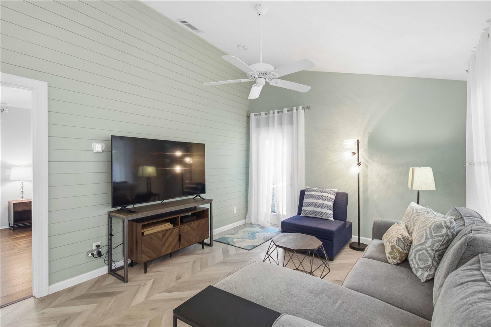 2545 BROWNING ST — photo 20