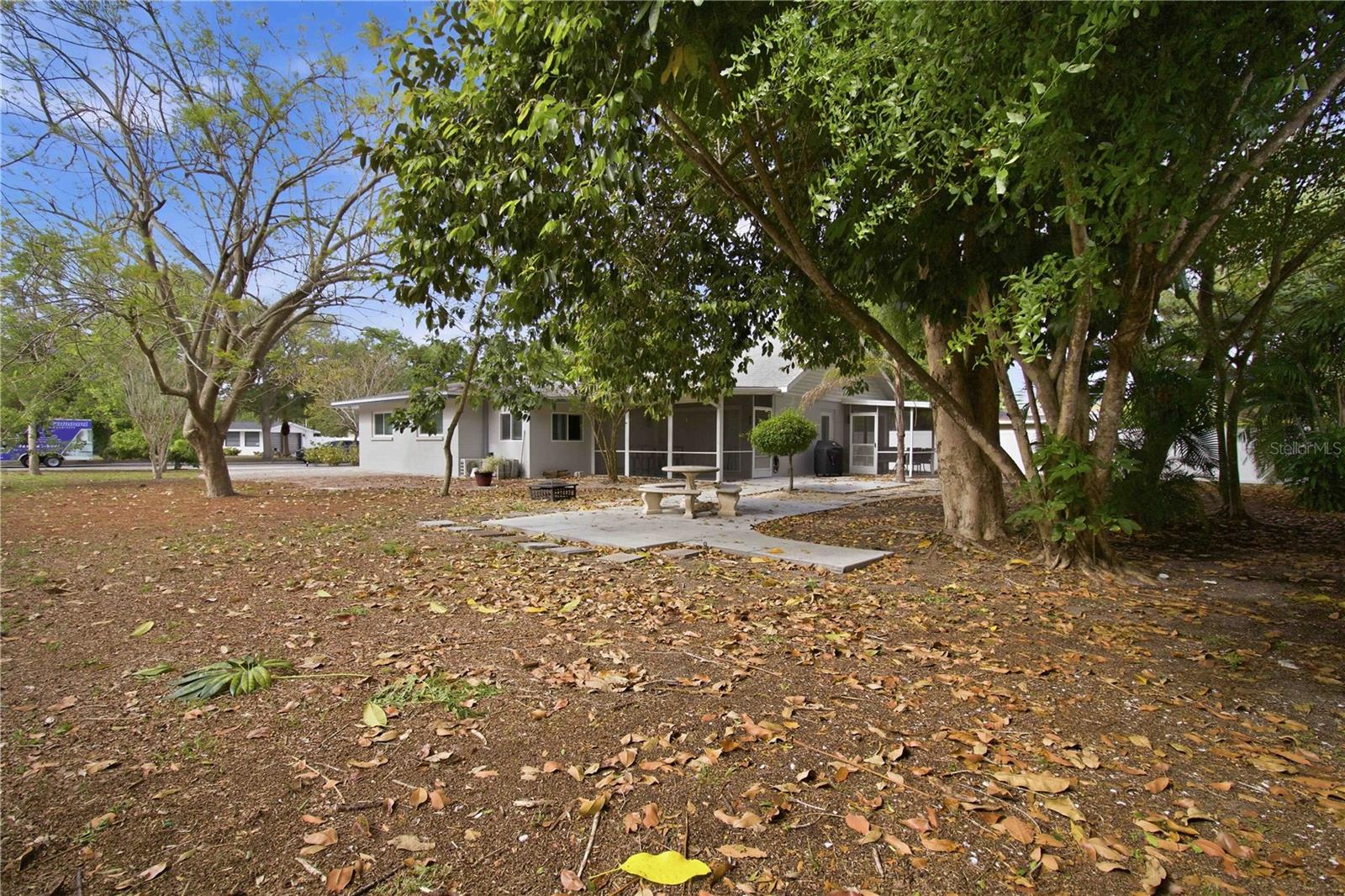 2545 BROWNING ST — photo 48