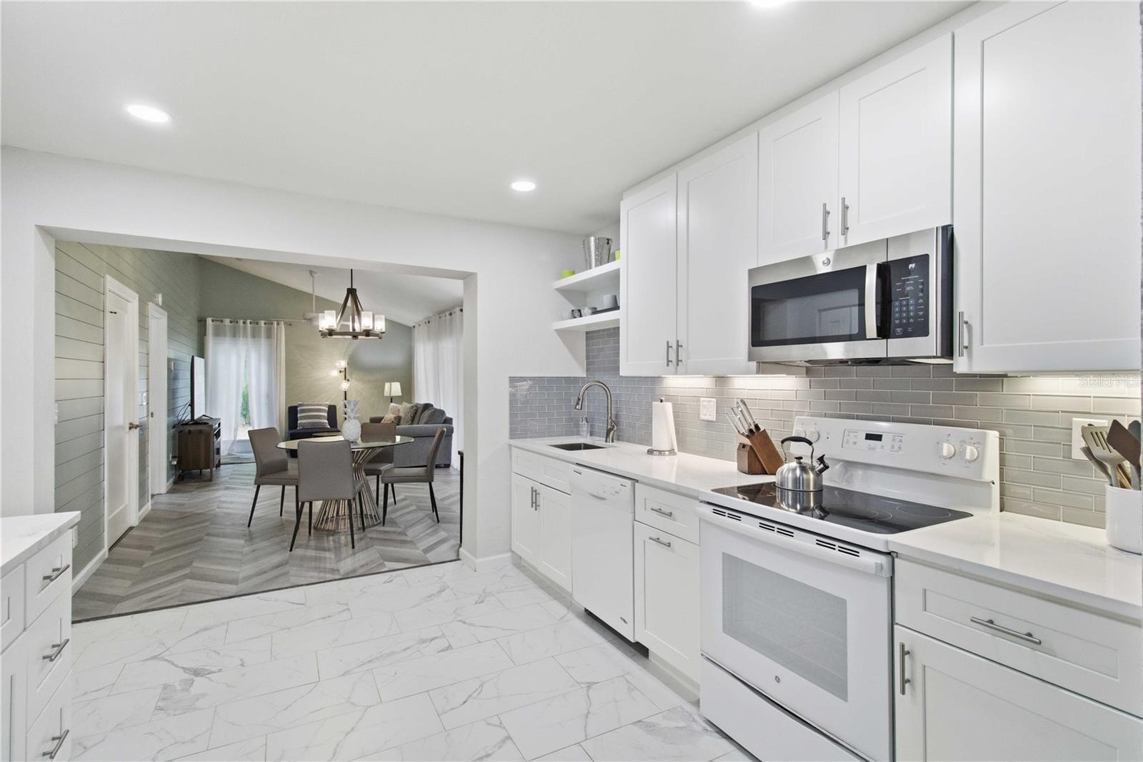 2545 BROWNING ST — photo 13