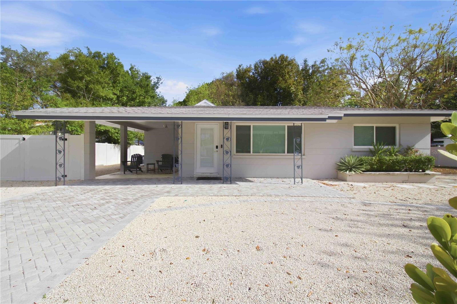 2545 BROWNING ST — photo 2