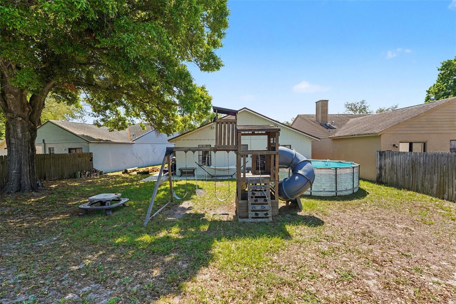 516 SHERIDAN DR — photo 15