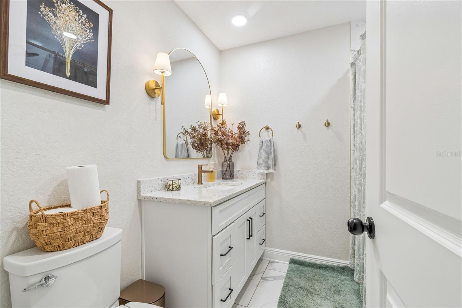 1618 BARRY RD — photo 34