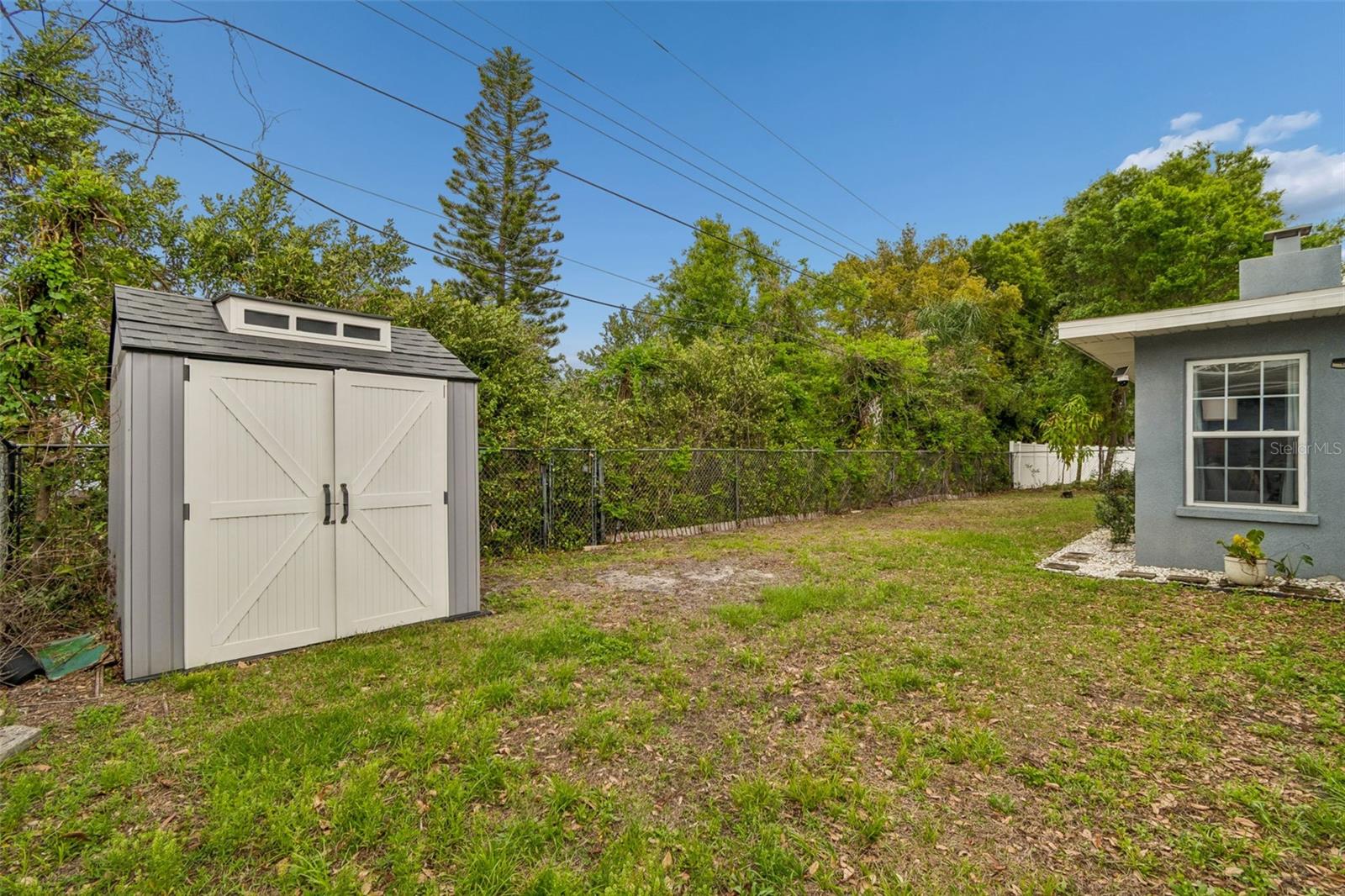 1618 BARRY RD — photo 52