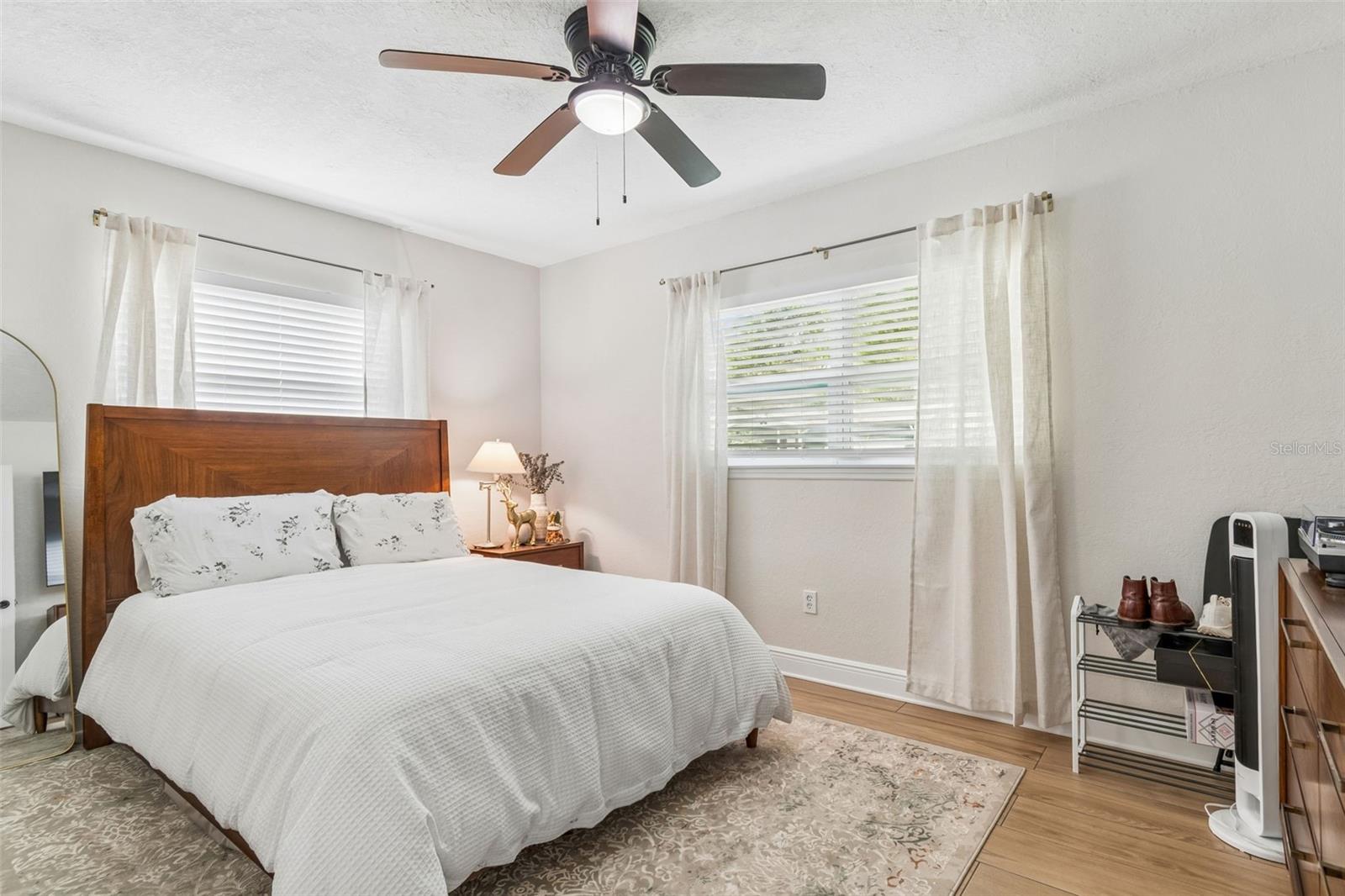 1618 BARRY RD — photo 26