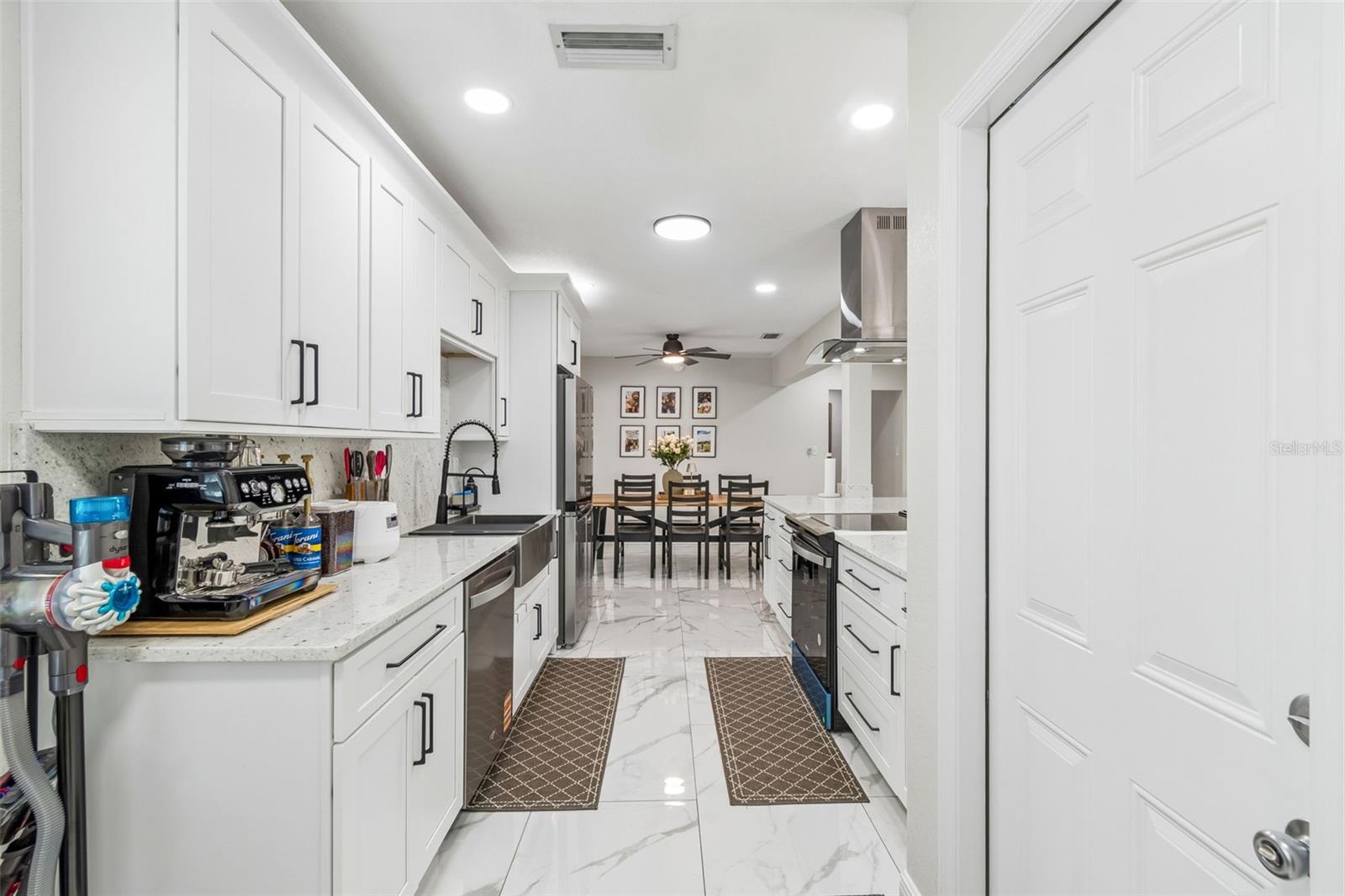 1618 BARRY RD — photo 12