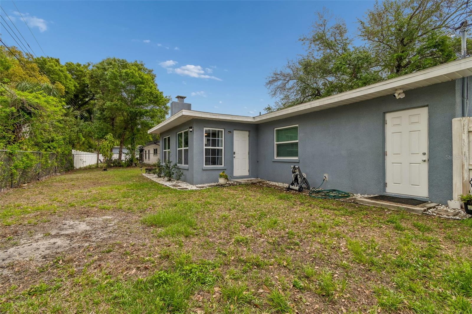 1618 BARRY RD — photo 51