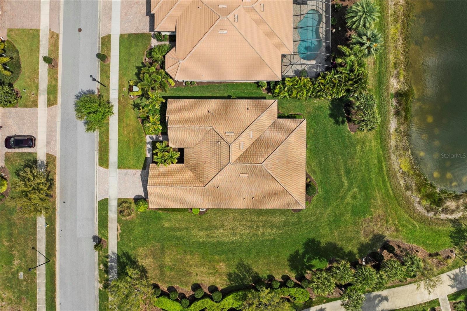 13785 TOMARO ST — photo 4
