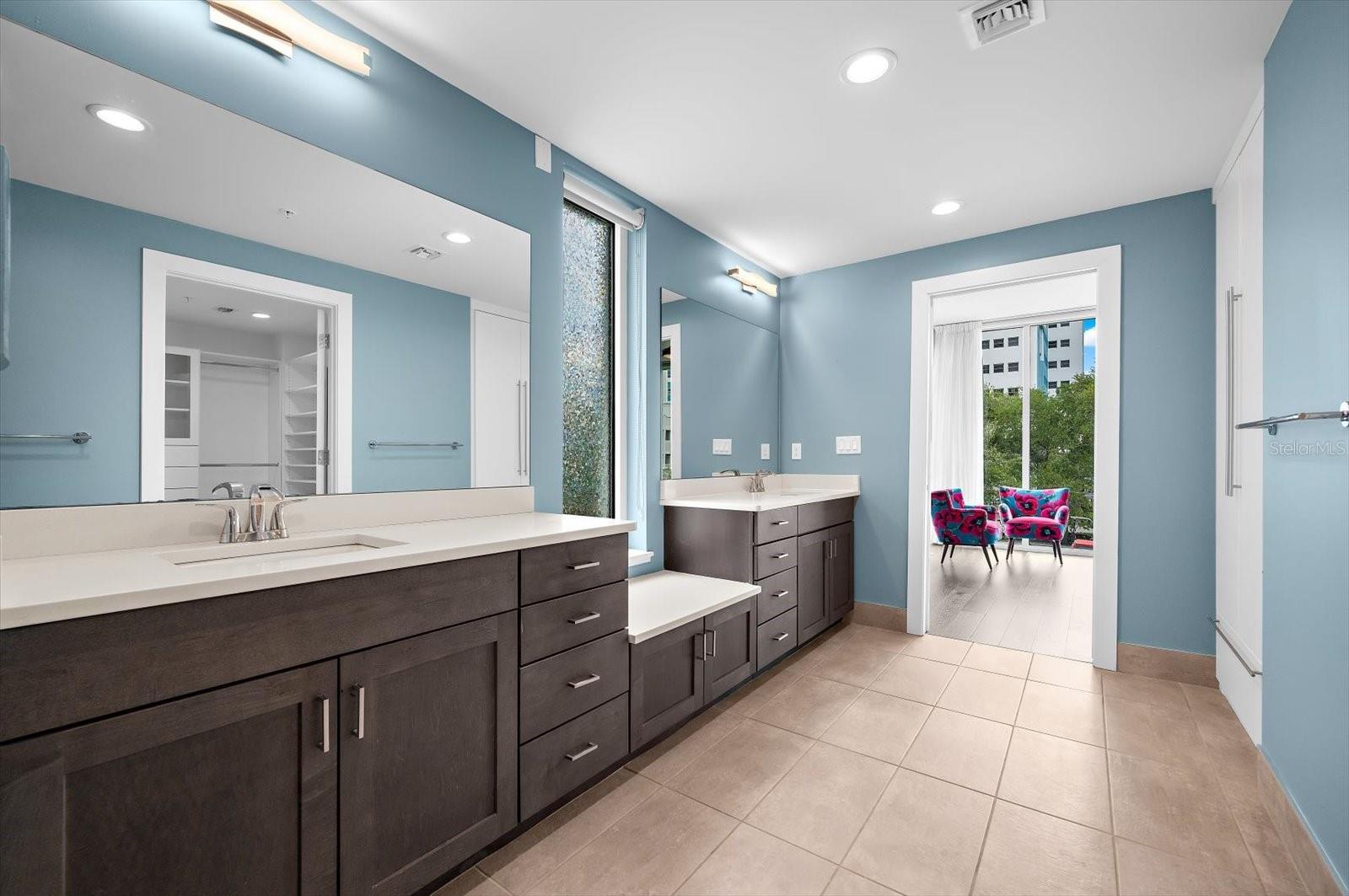 176 4TH AVE NE #201 — photo 10
