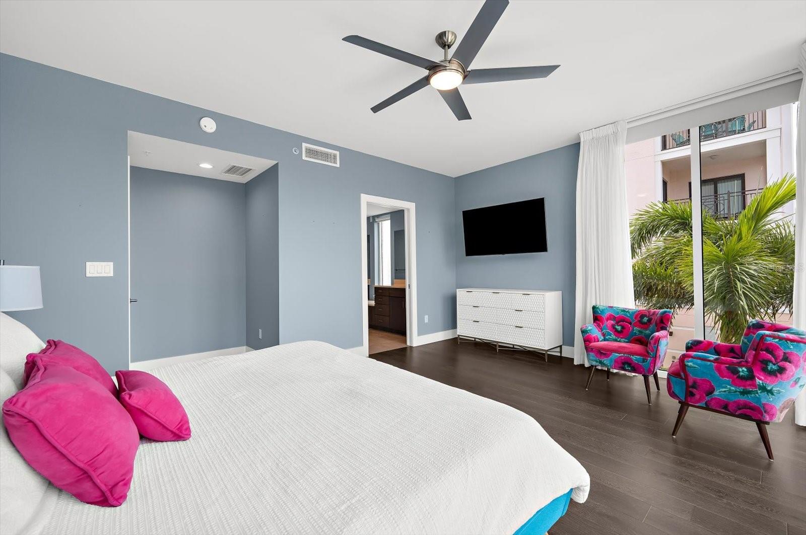 176 4TH AVE NE #201 — photo 48