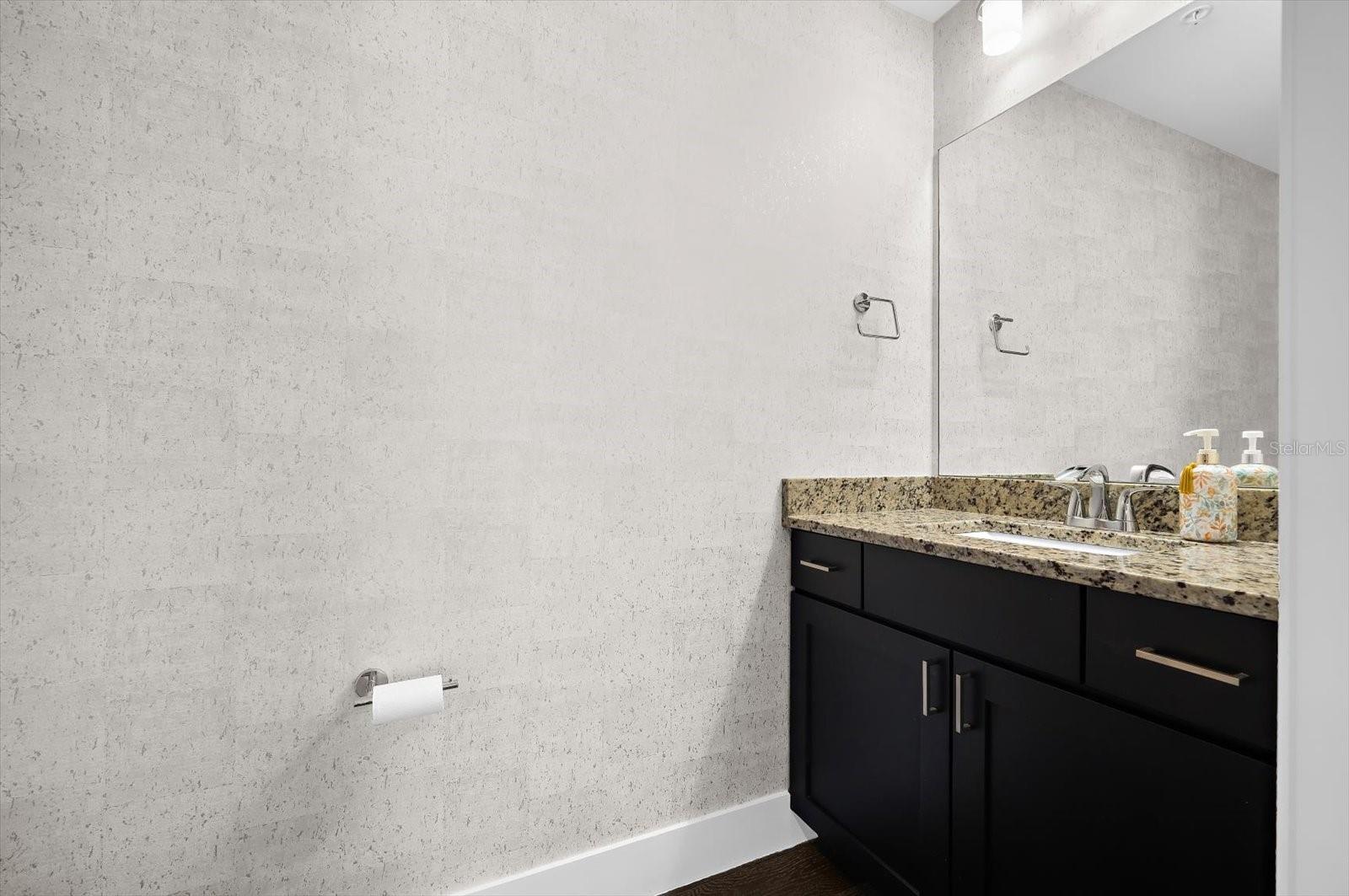 176 4TH AVE NE #201 — photo 44