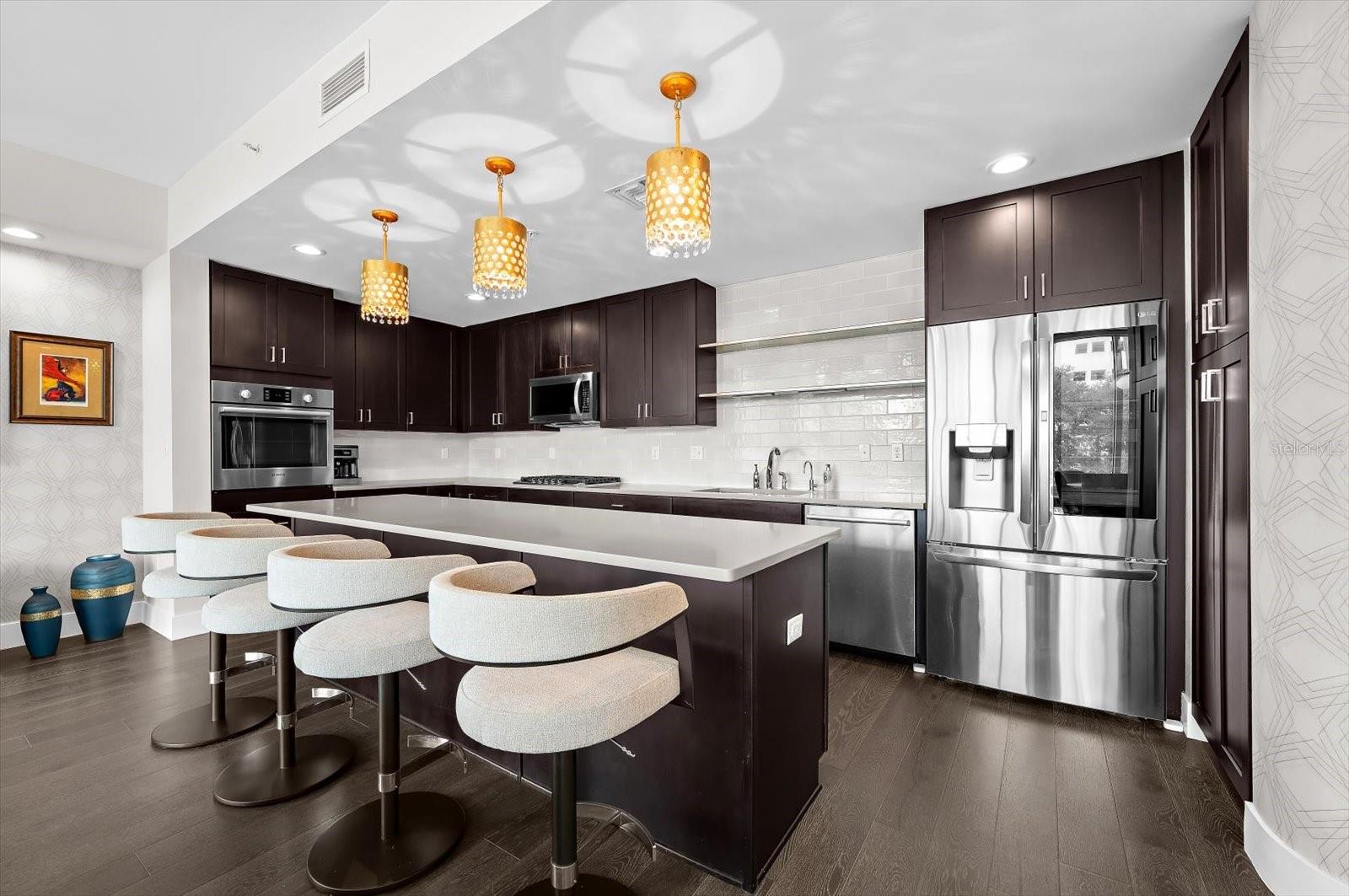 176 4TH AVE NE #201 — photo 32