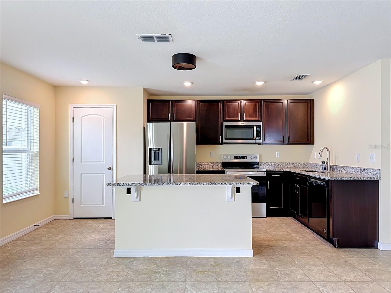 10624 MASSIMO DR — photo 8