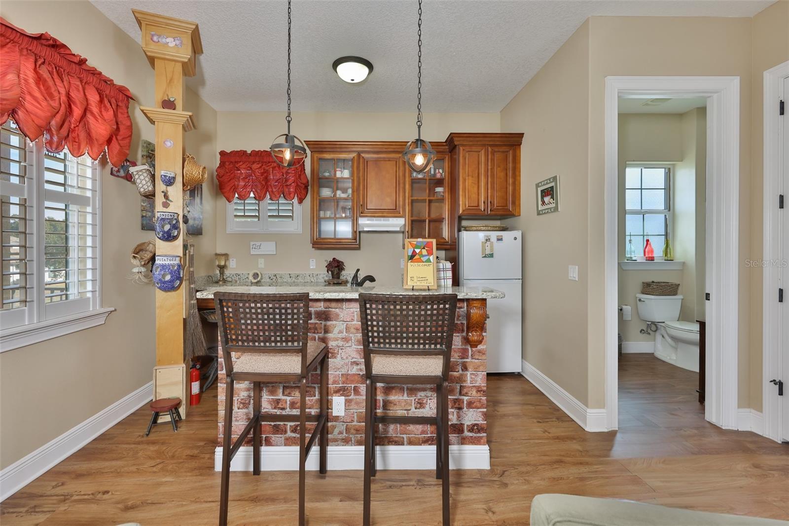 10517 TARPON SPRINGS RD — photo 47