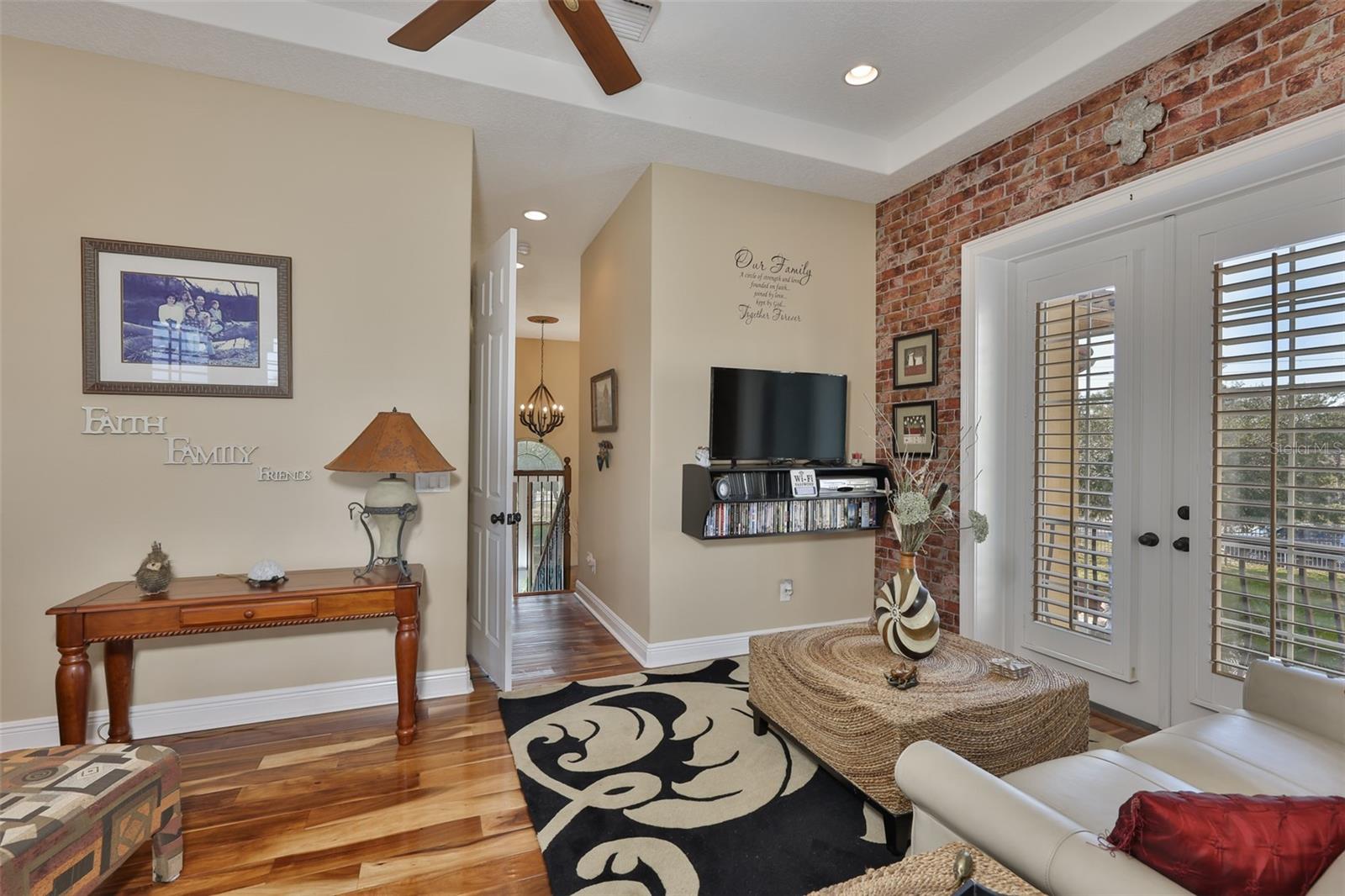 10517 TARPON SPRINGS RD — photo 42