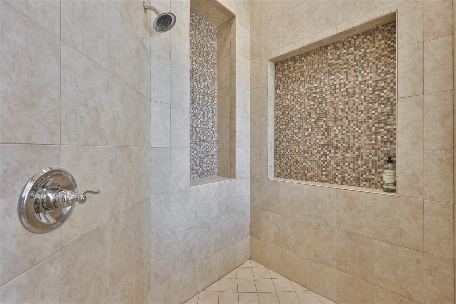 10517 TARPON SPRINGS RD — photo 50
