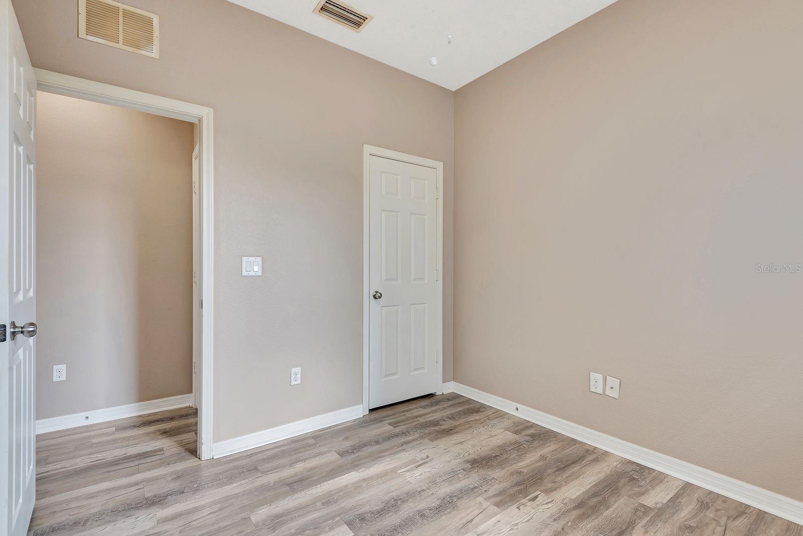 9116 MOUNTAIN CAMELLIA LN — photo 28