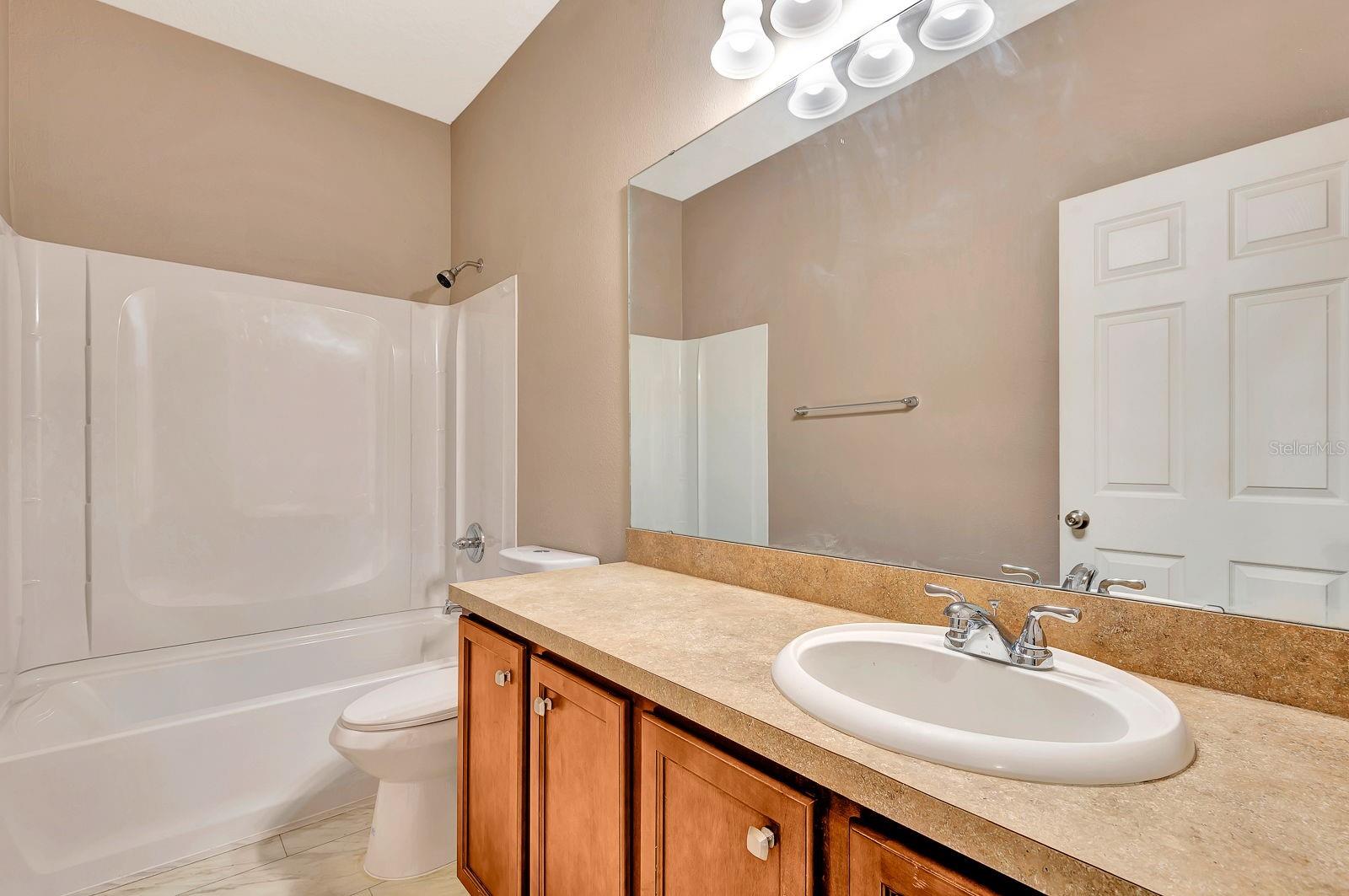 9116 MOUNTAIN CAMELLIA LN — photo 31