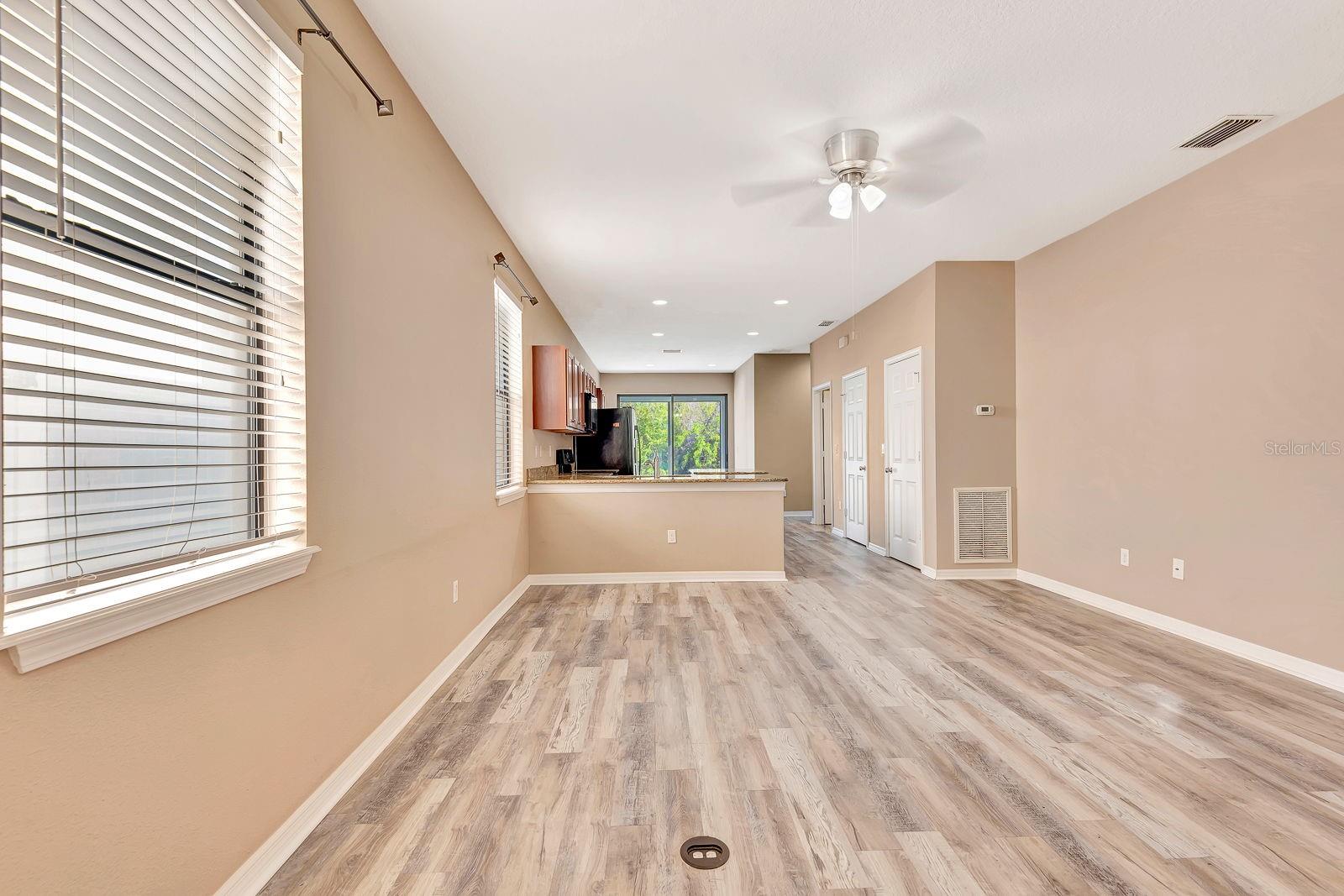 9116 MOUNTAIN CAMELLIA LN — photo 11
