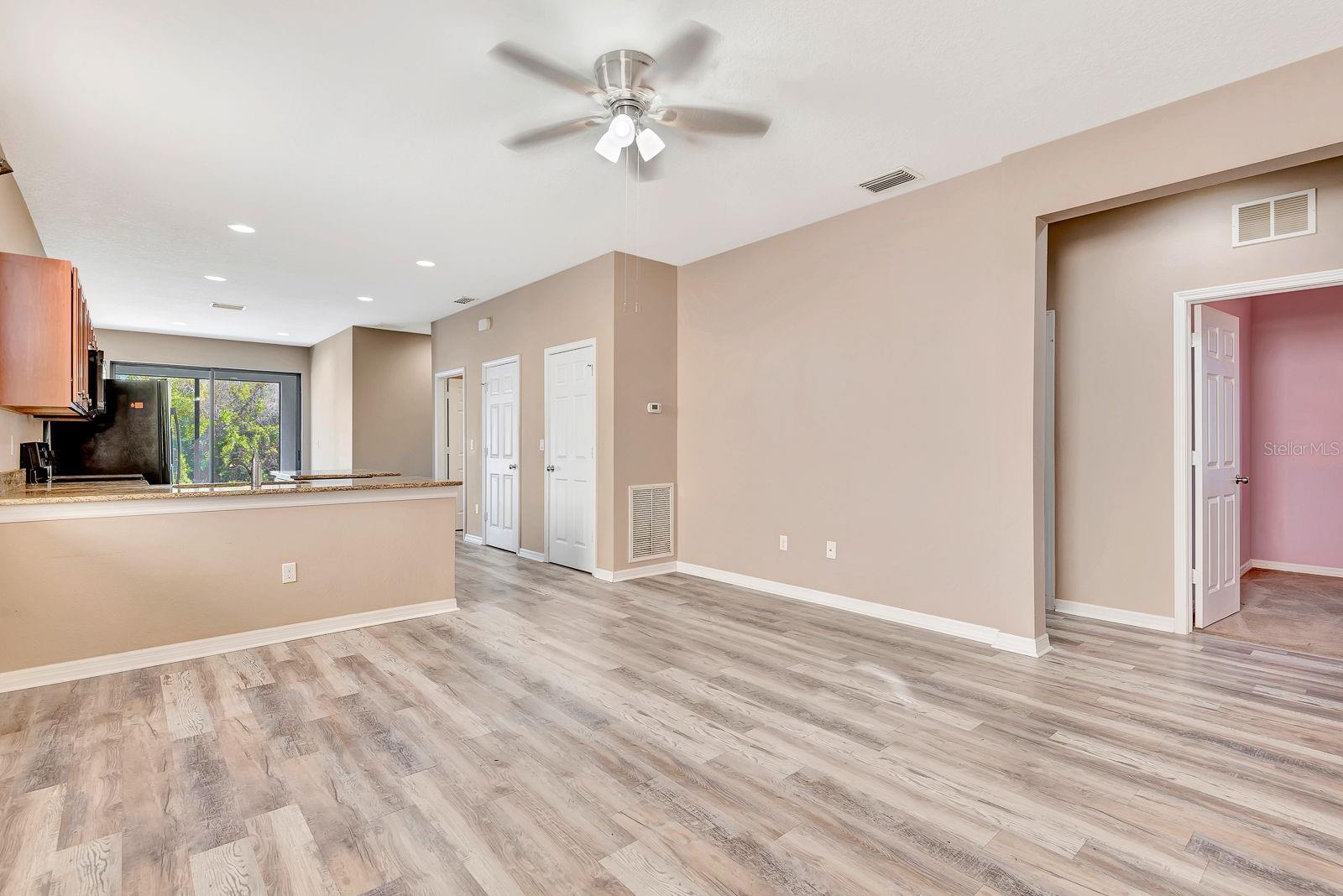 9116 MOUNTAIN CAMELLIA LN — photo 12