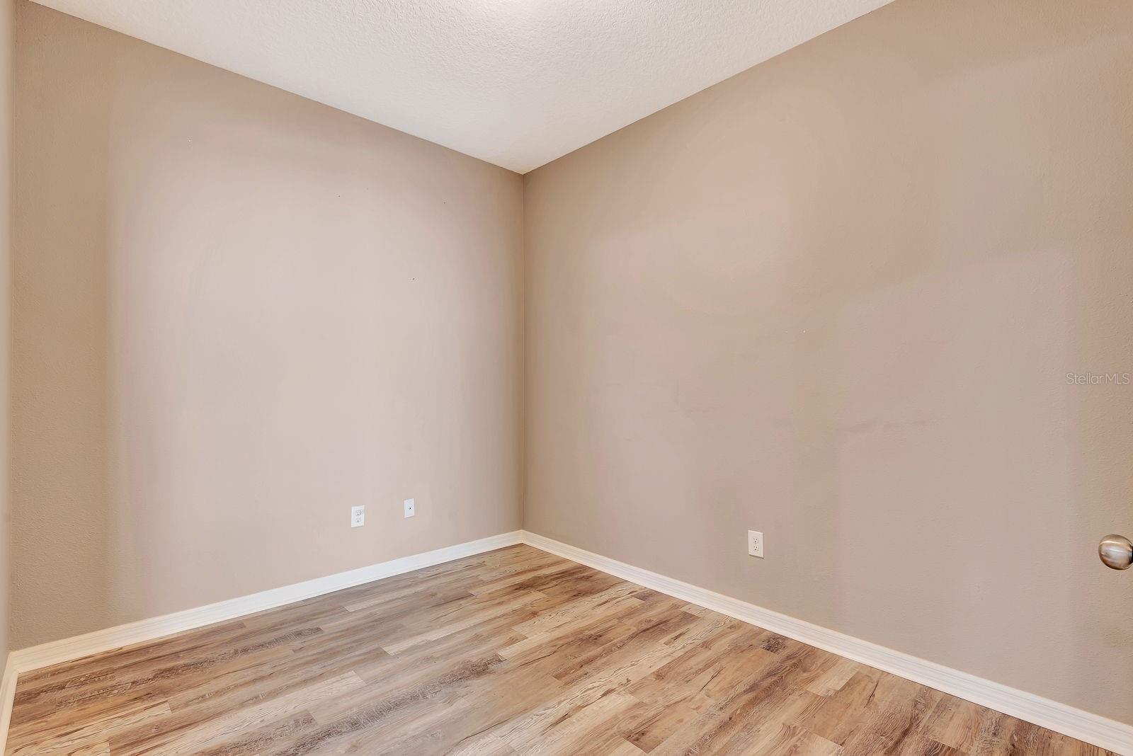 9116 MOUNTAIN CAMELLIA LN — photo 25