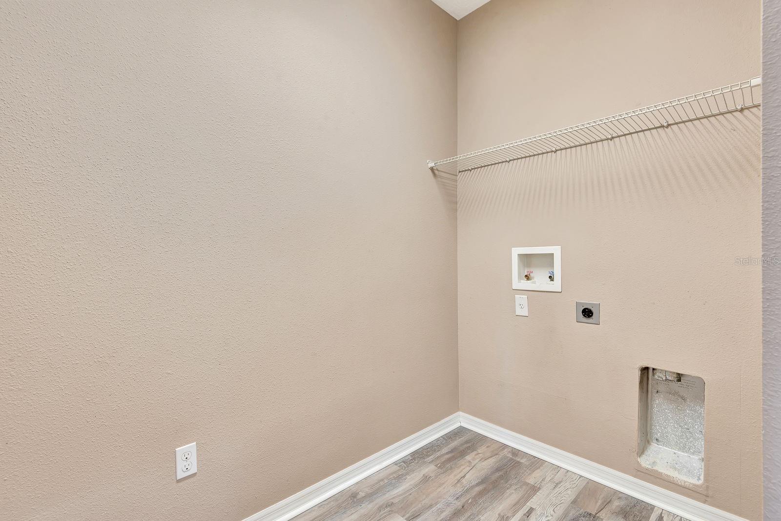 9116 MOUNTAIN CAMELLIA LN — photo 27