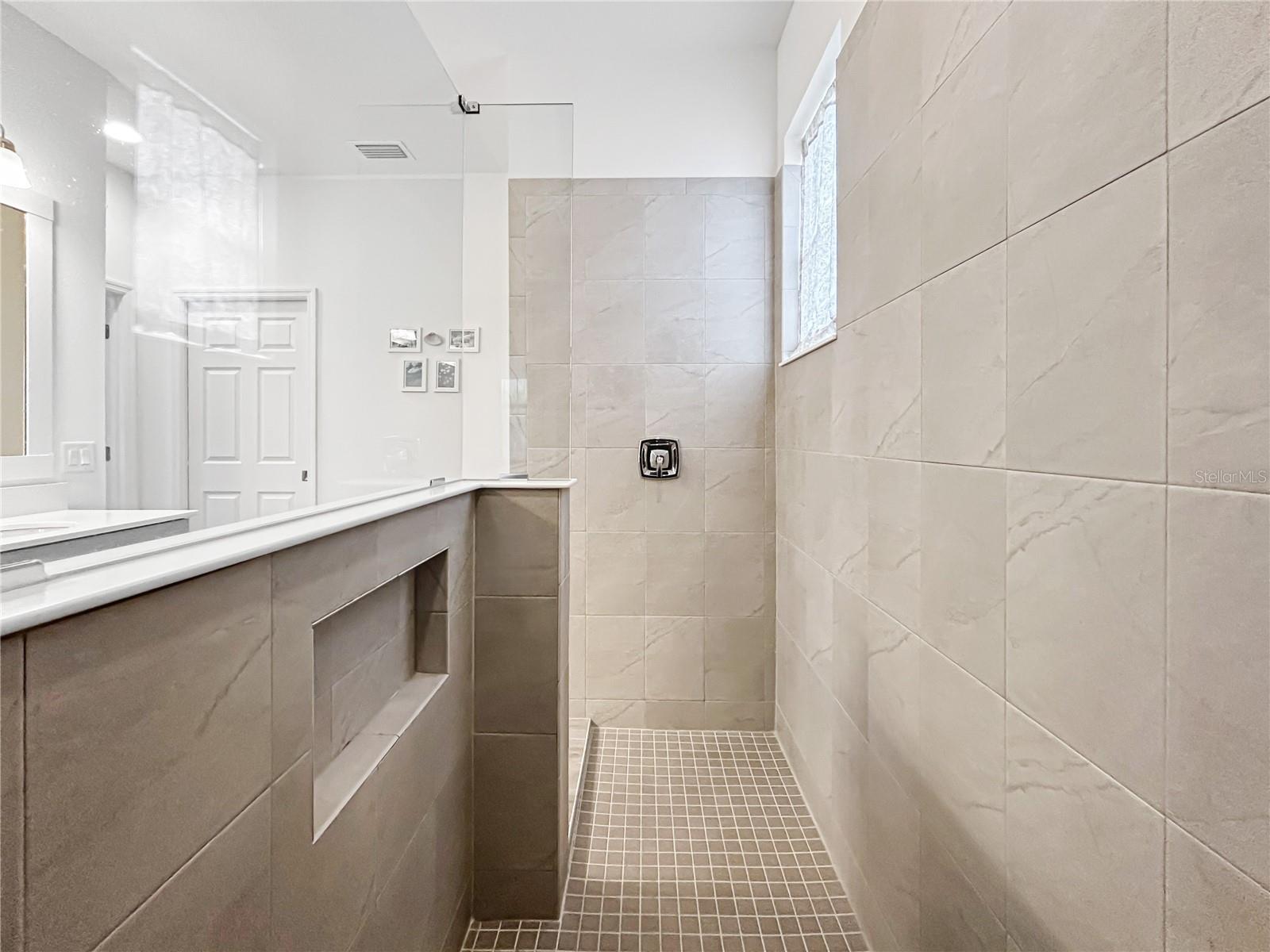 12022 GOLDENROD AVE — photo 35
