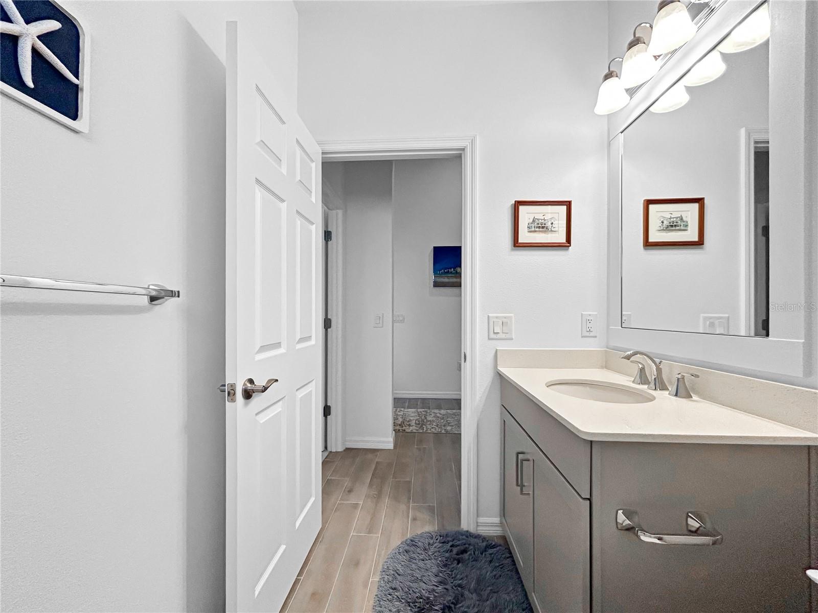 12022 GOLDENROD AVE — photo 42