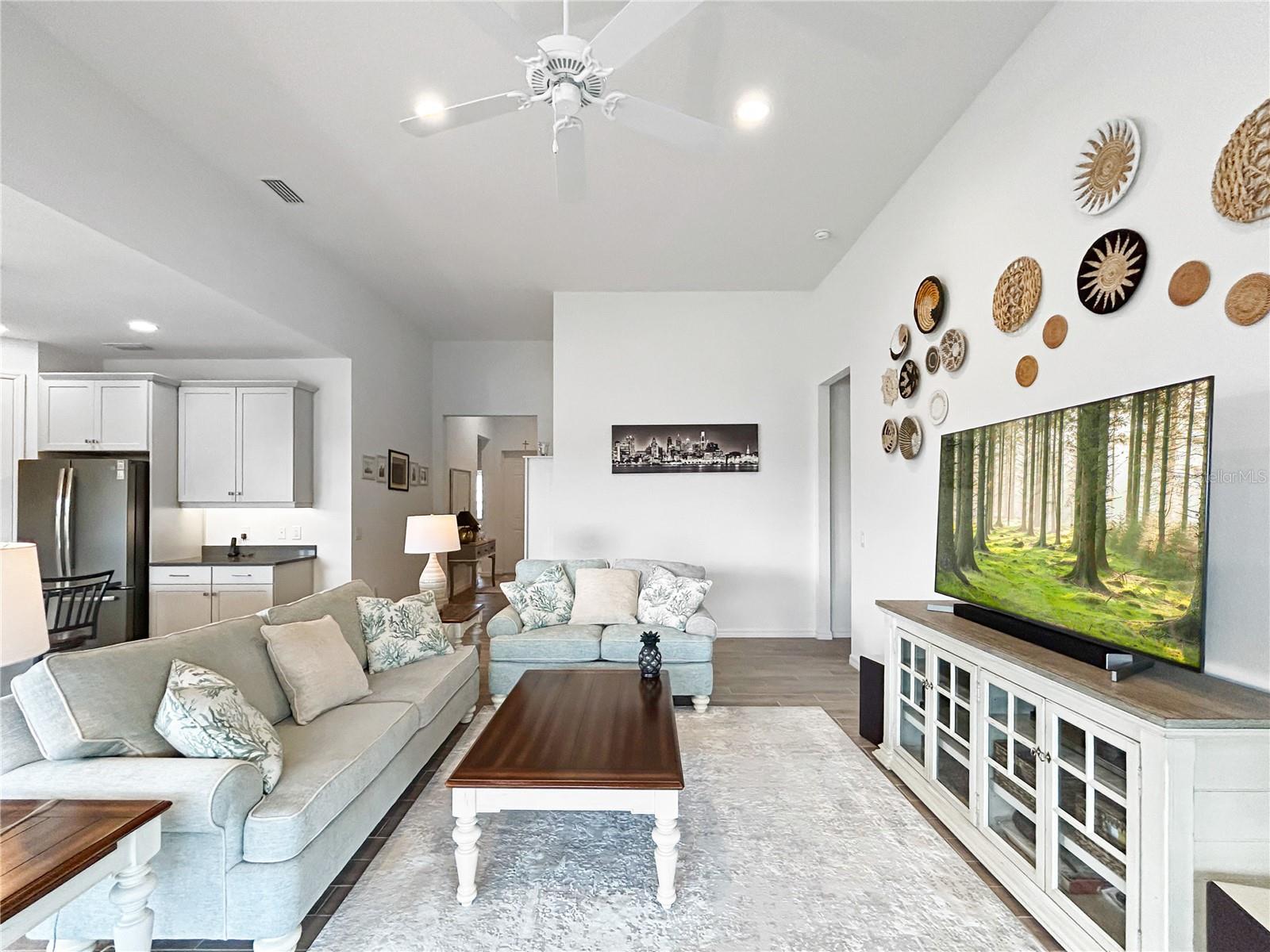 12022 GOLDENROD AVE — photo 16