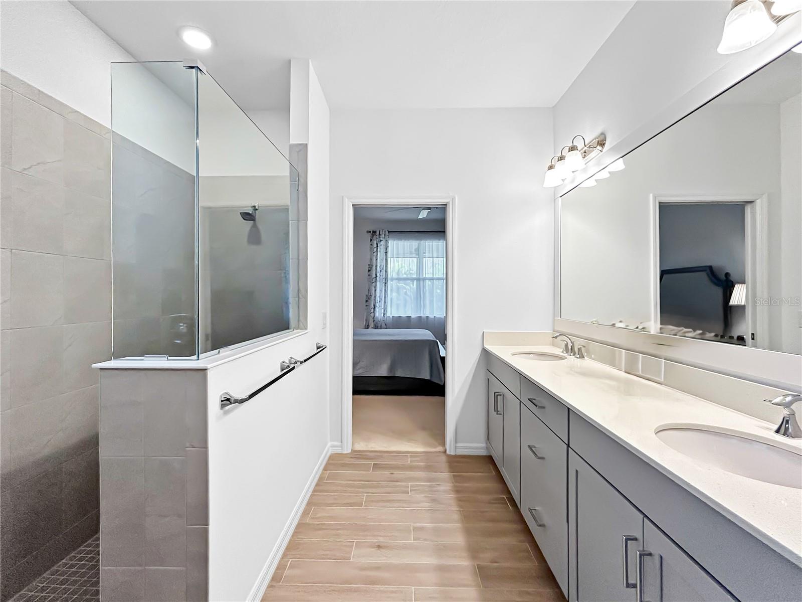 12022 GOLDENROD AVE — photo 31