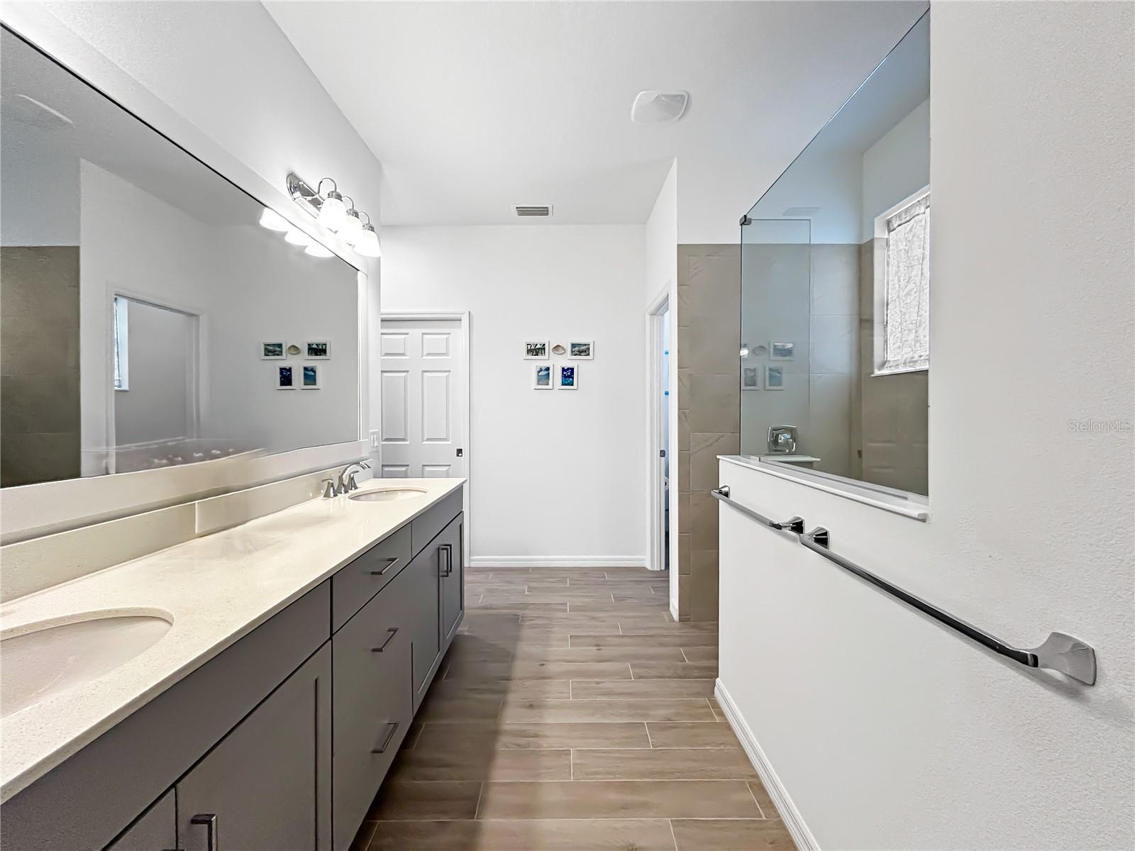 12022 GOLDENROD AVE — photo 32