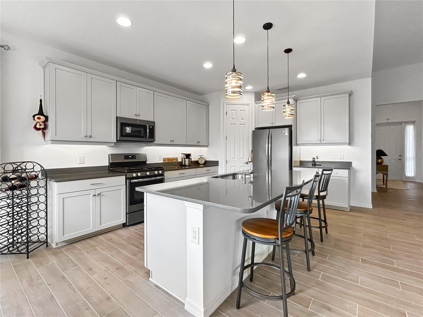 12022 GOLDENROD AVE — photo 19