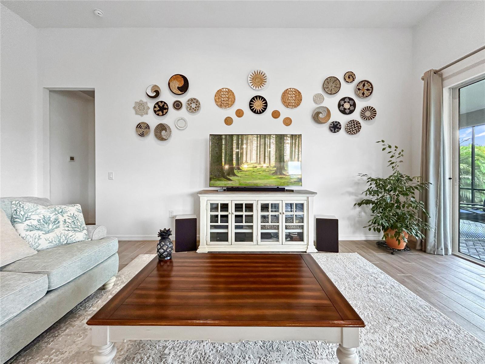 12022 GOLDENROD AVE — photo 17