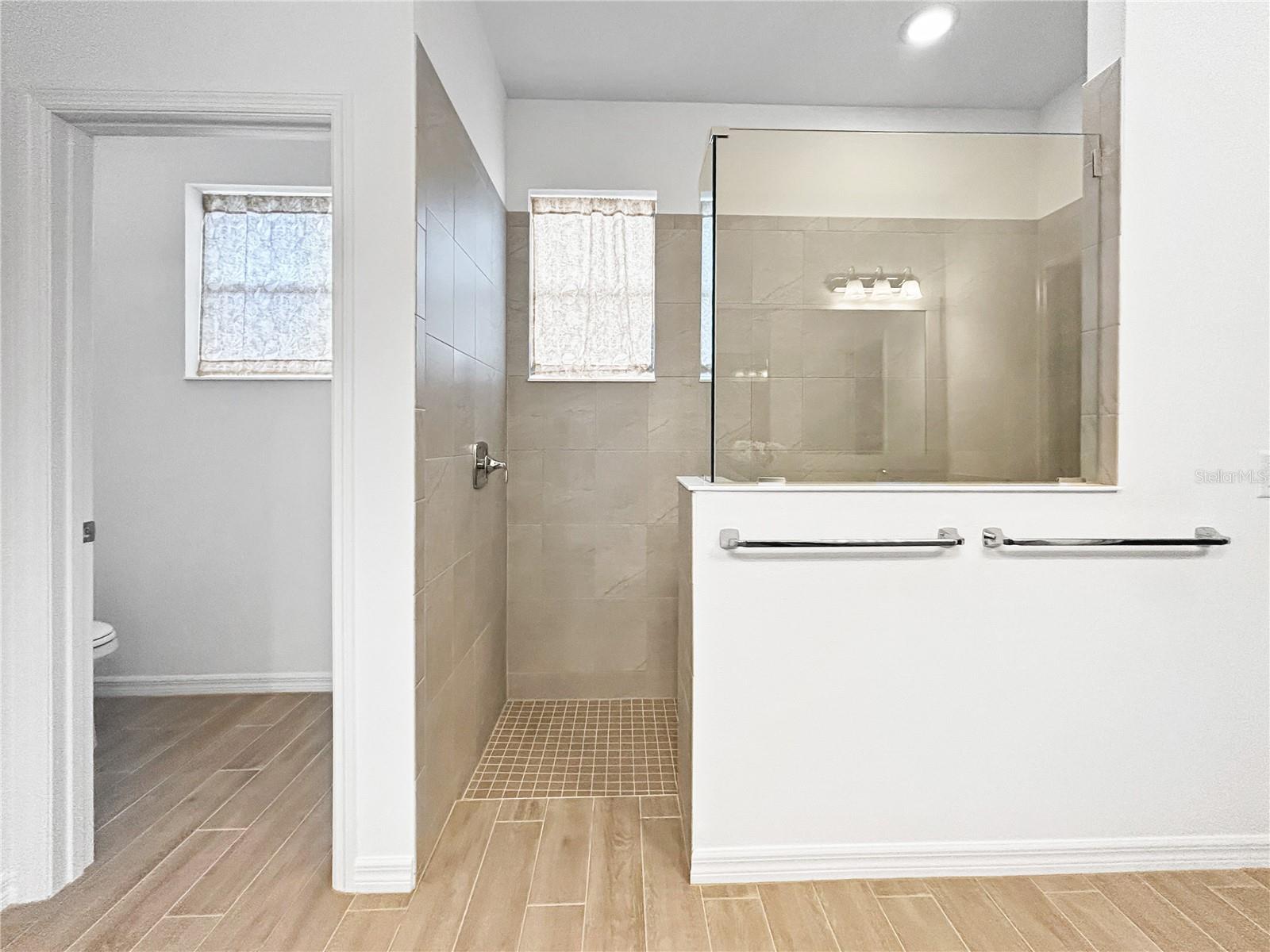 12022 GOLDENROD AVE — photo 34