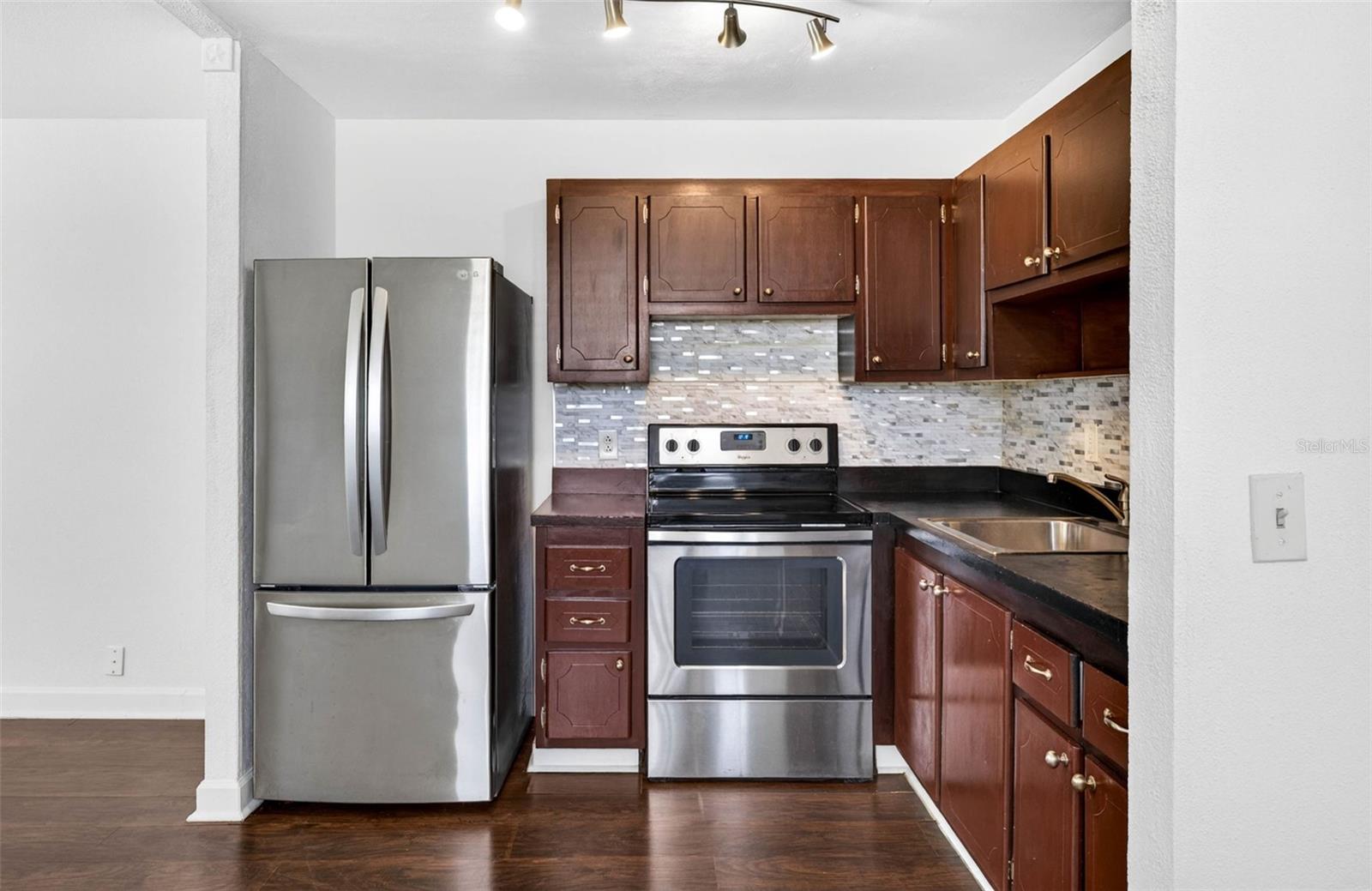 1801 BEDFORD LN #27 — photo 15