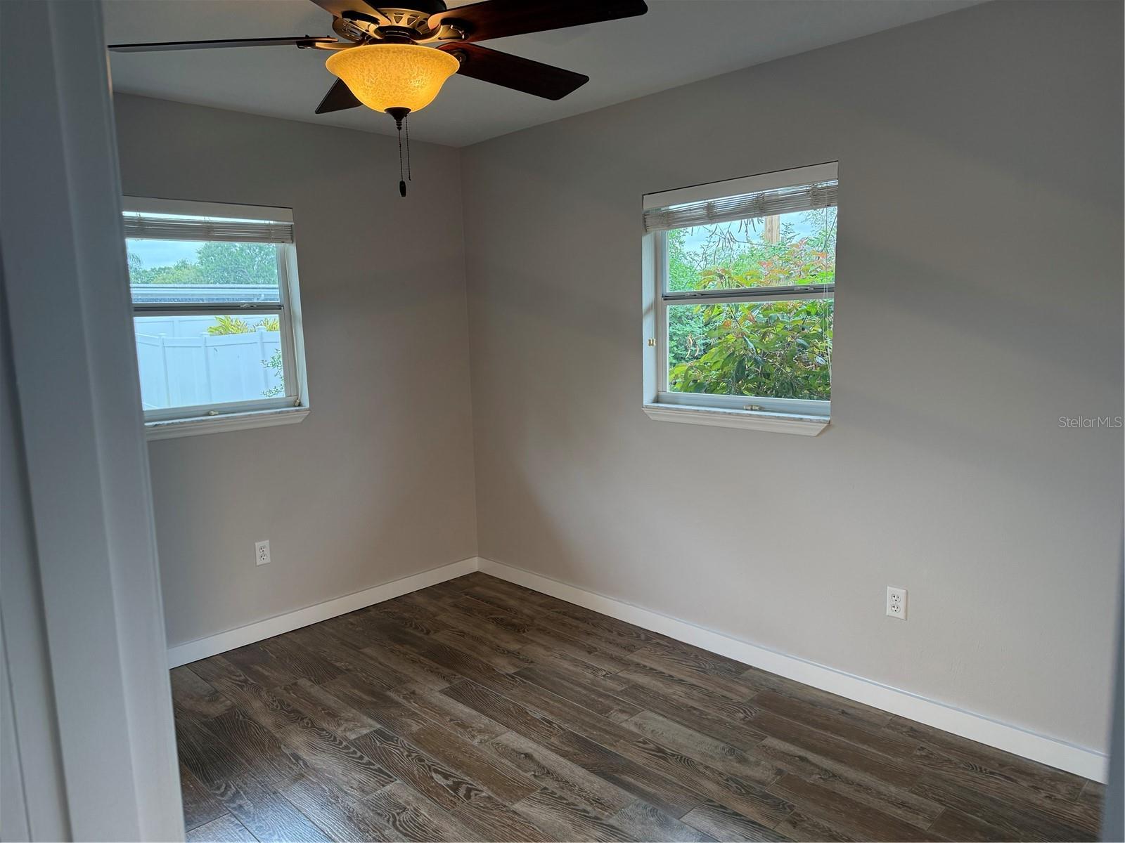 98 DADE AVE — photo 16