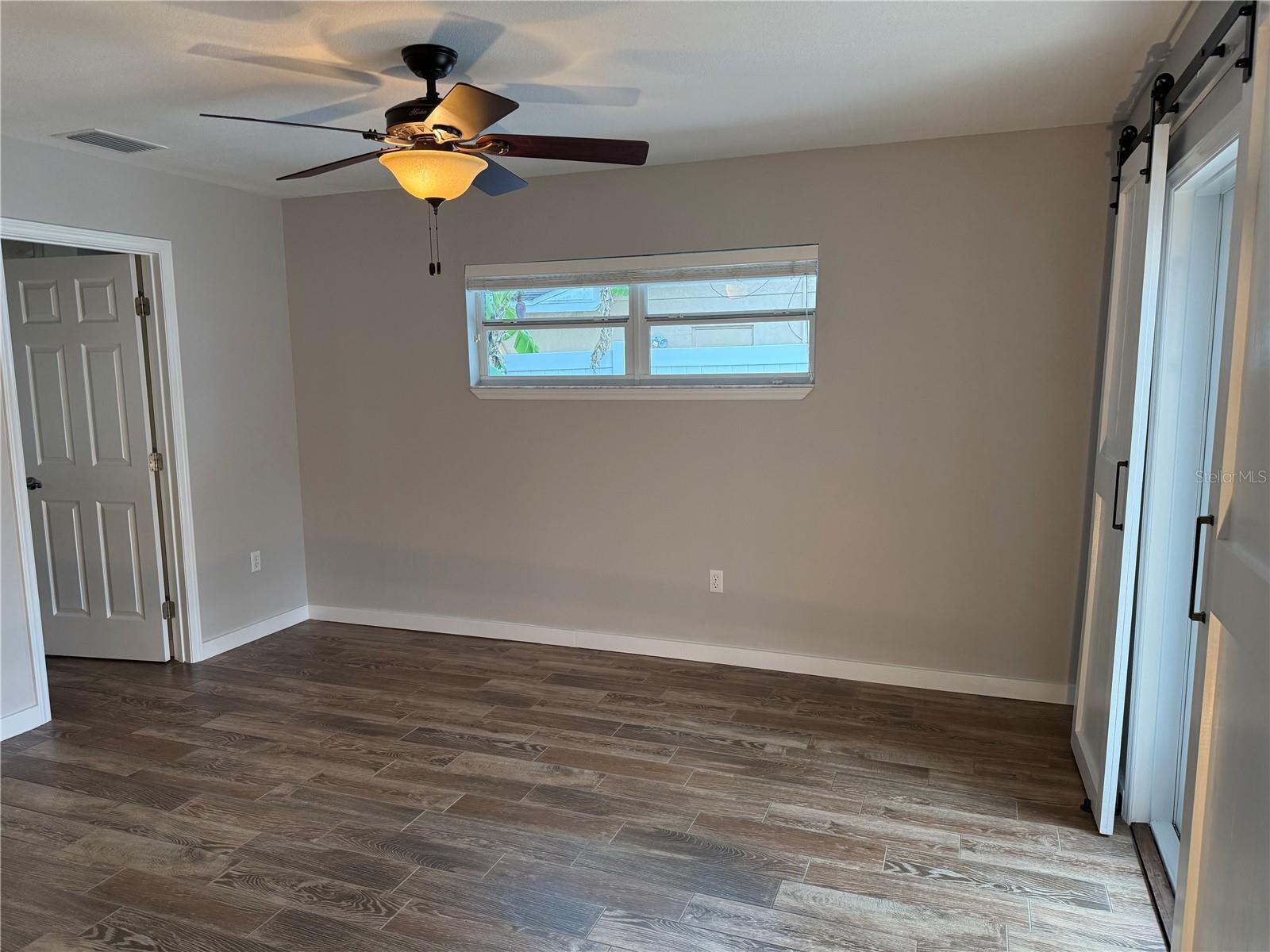 98 DADE AVE — photo 11
