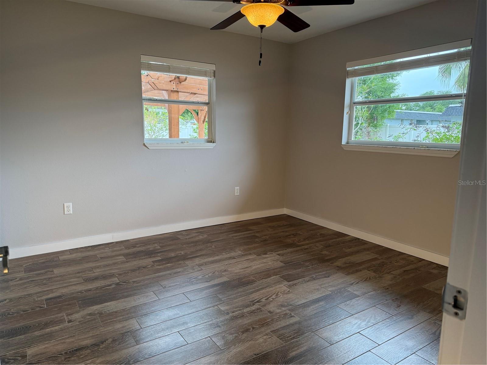98 DADE AVE — photo 17