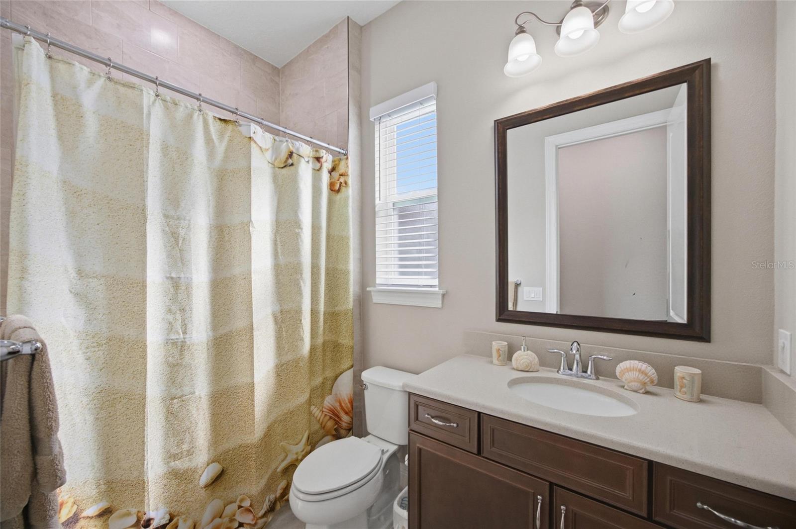 115 BROOKOVER LN — photo 24