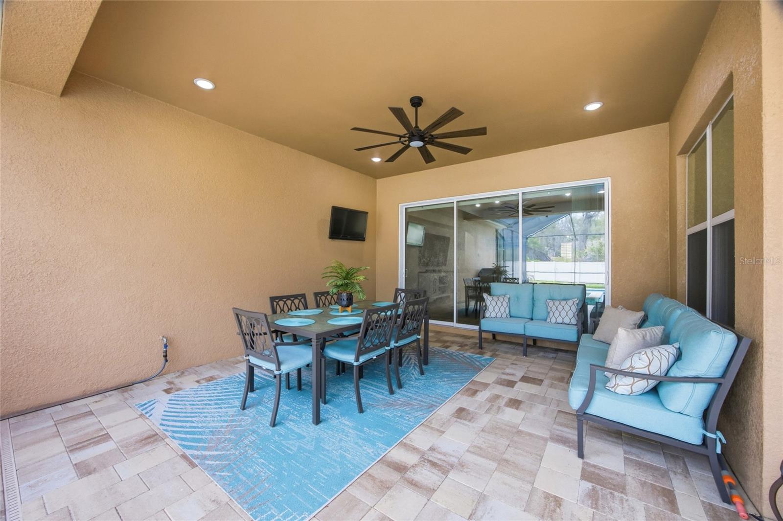 115 BROOKOVER LN — photo 33
